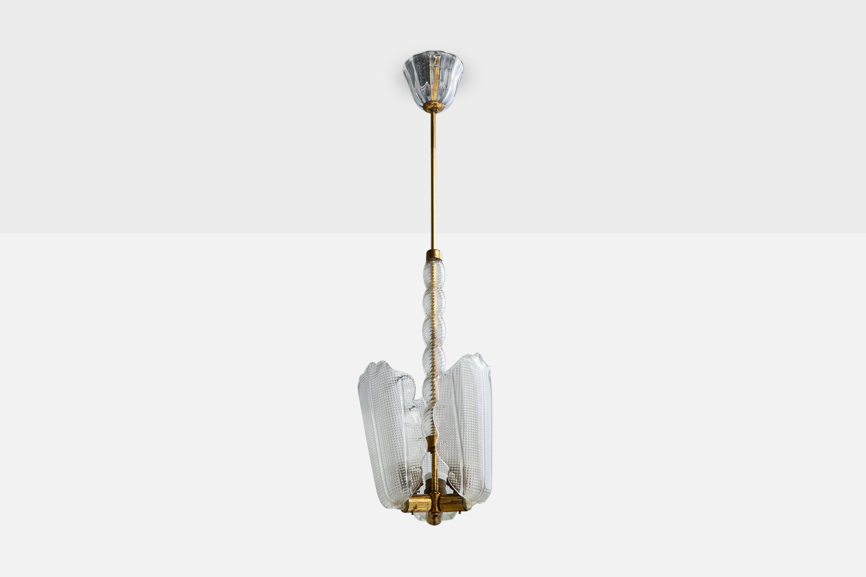 Lustre en laiton et en verre conçu et produit en Italie, c.1950.

Dimensions globales (pouces) : 34.5 