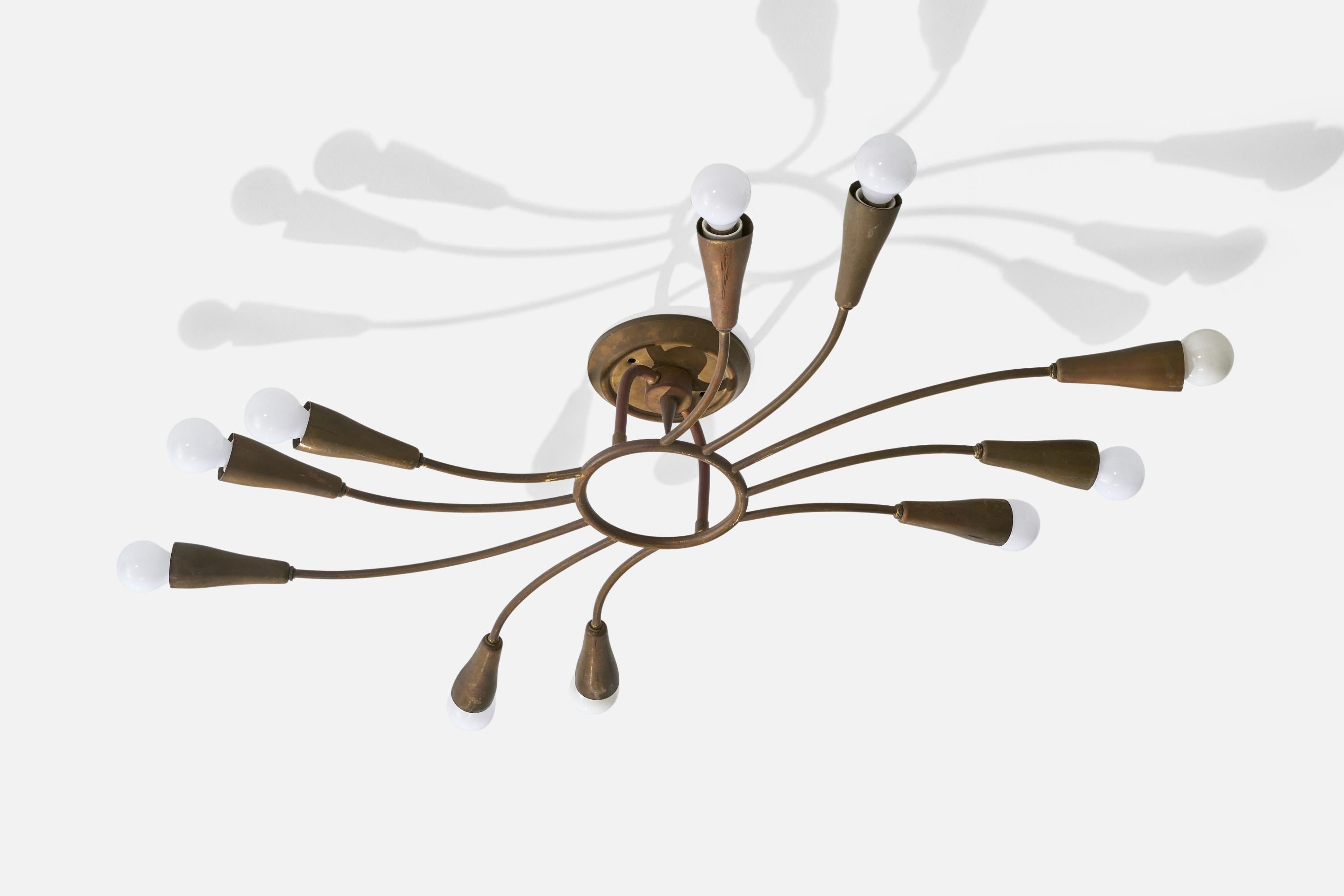 Italian Designer, Chandelier, Brass, Italy, 1940s In Good Condition In High Point, NC