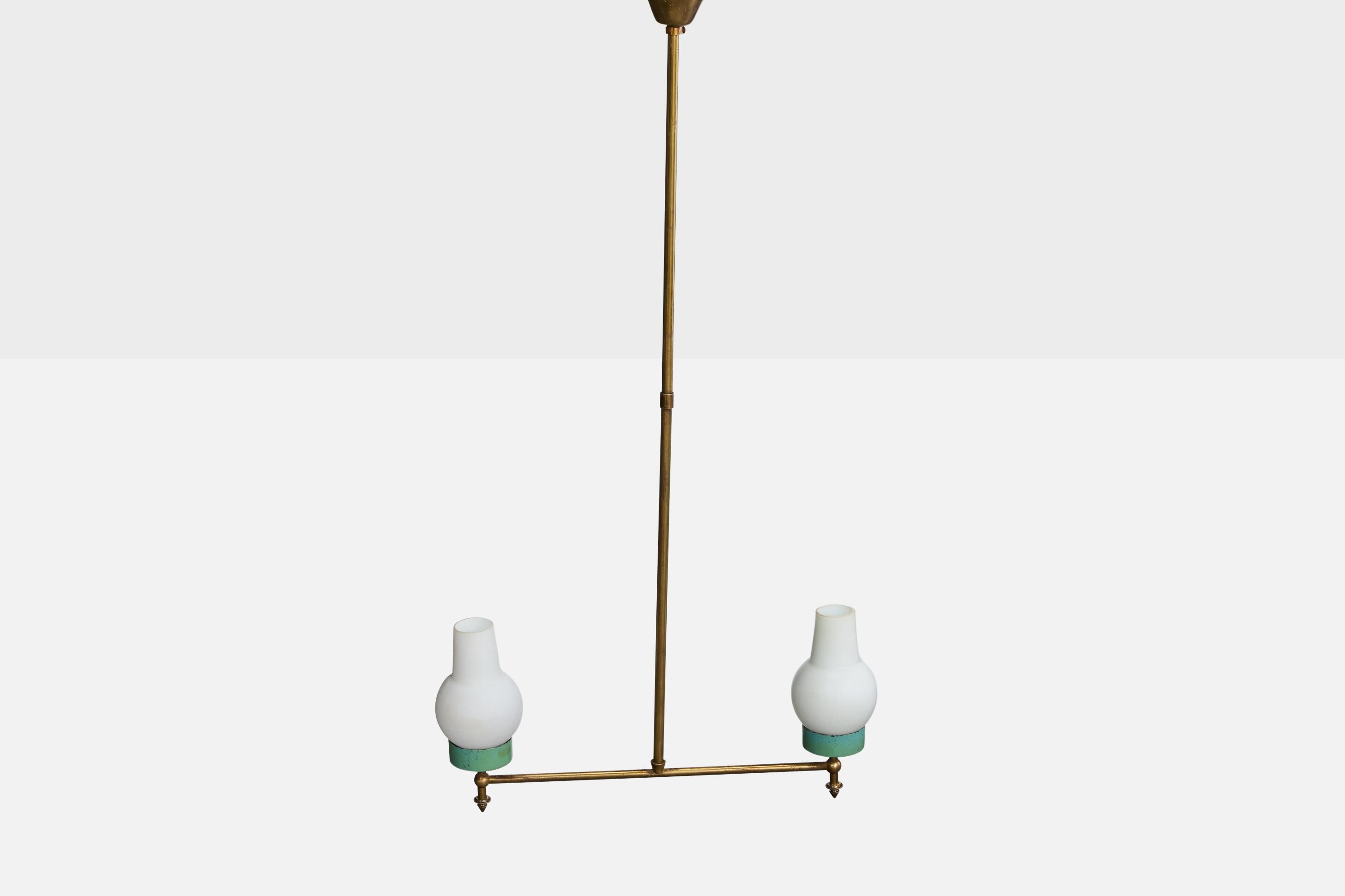 Italienischer Designer, Kronleuchter, Messing, Metall, Glas, Italien, 1950er Jahre im Zustand „Gut“ im Angebot in High Point, NC