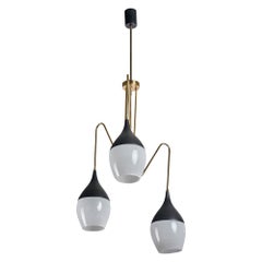 Designer italien, lustre, laiton, métal, verre, Italie, années 1950