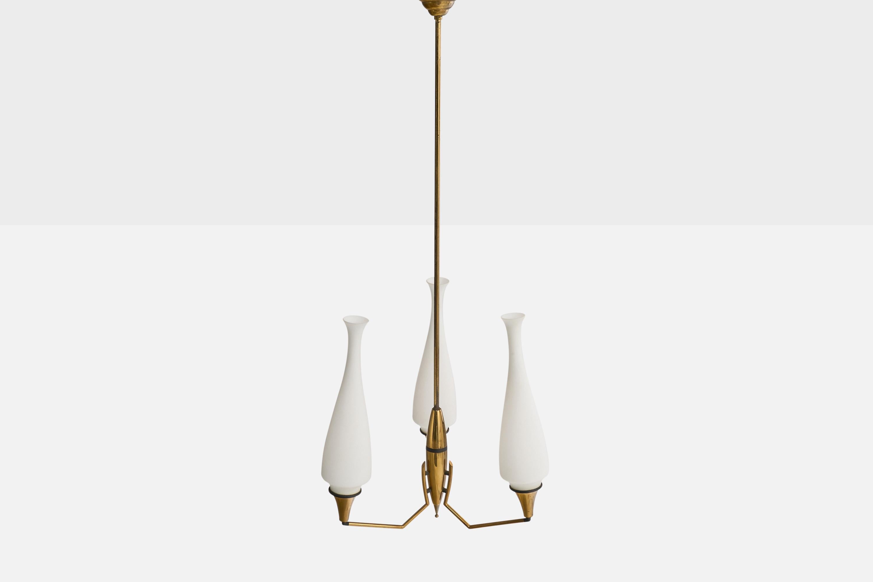 Italienischer Designer, Kronleuchter, Messing, Metall, Glas, Italien, 1960er Jahre (Mitte des 20. Jahrhunderts) im Angebot