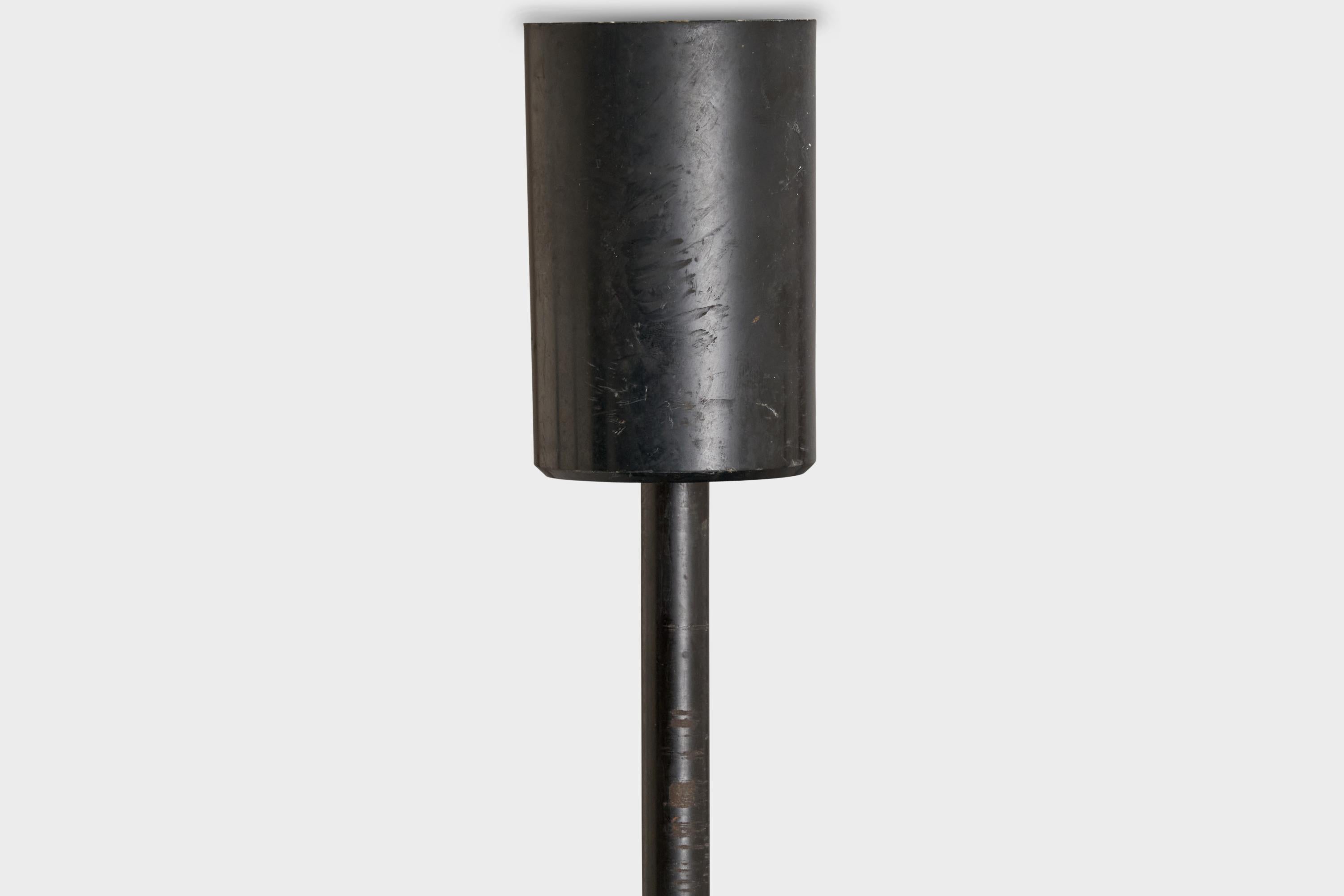 Italienischer Designer, Kronleuchter, Messing, Metall, Italien, 1950er Jahre im Angebot 4