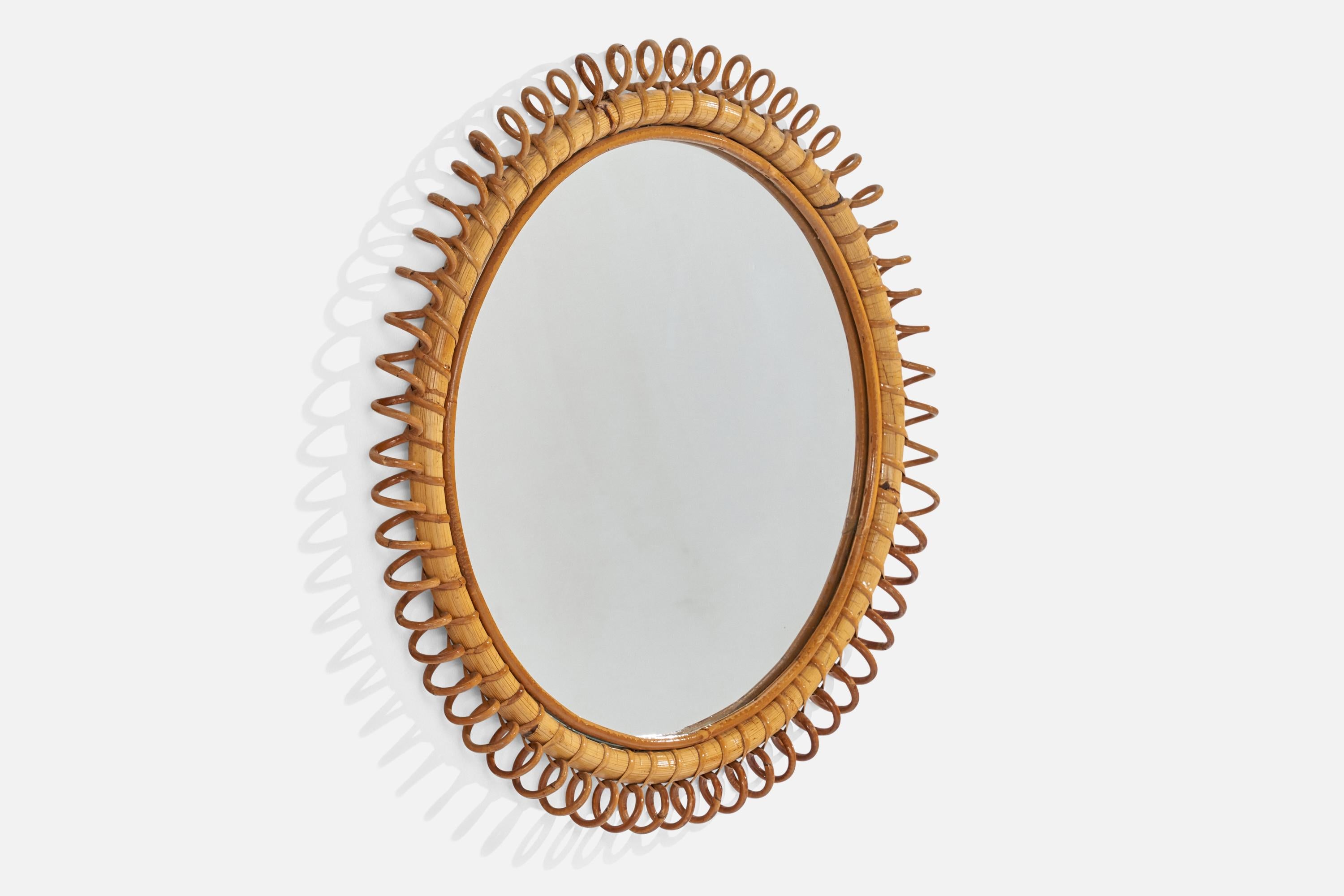 Mid-Century moderno Specchio da parete circolare di design italiano, rattan, vetro a specchio, Italia, 1950 ca. in vendita