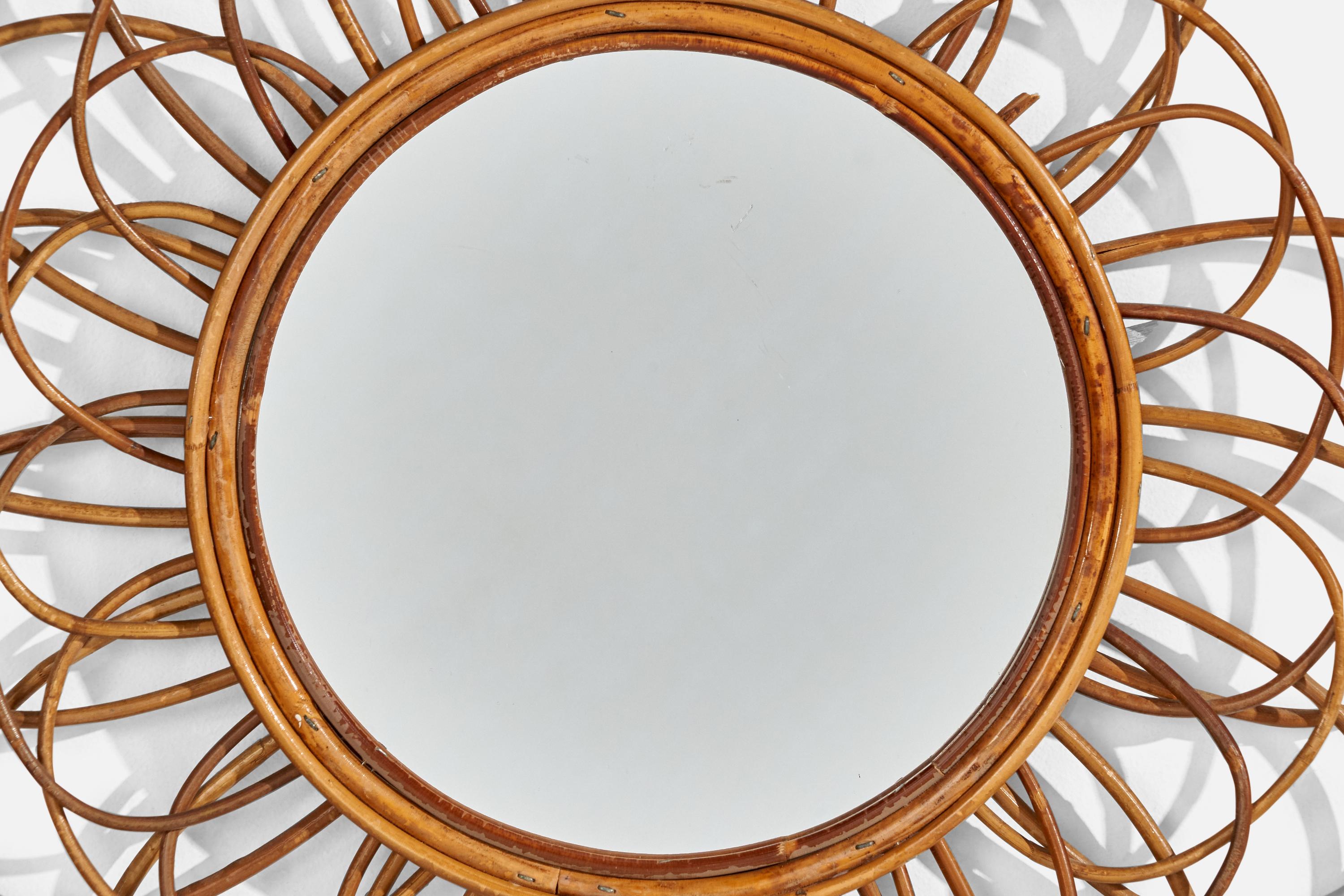 Italienischer italienischer Designer, runder Wandspiegel, Rattan, Spiegelglas, Italien, ca. 1950er Jahre im Zustand „Gut“ im Angebot in High Point, NC