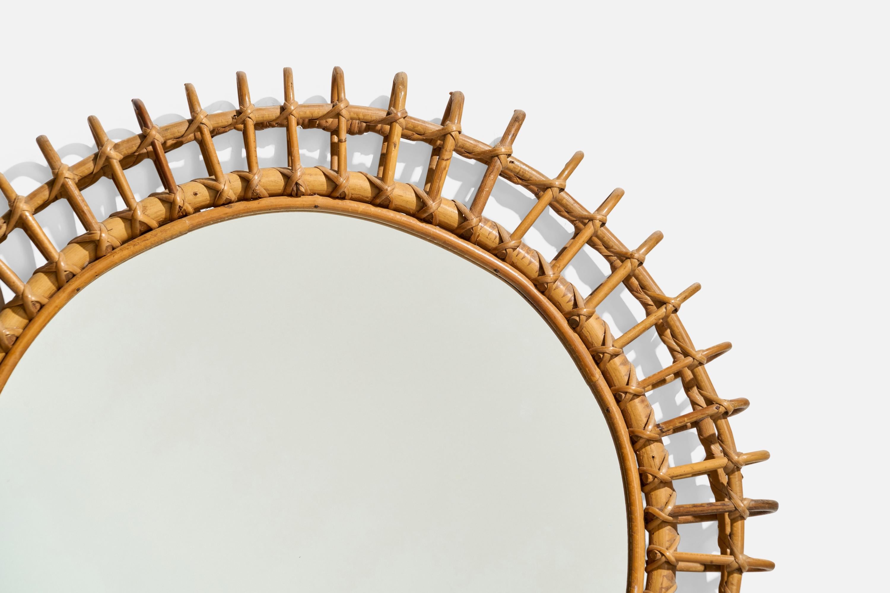 Italienischer italienischer Designer, runder Wandspiegel, Rattan, Spiegelglas, Italien, ca. 1950er Jahre (Mitte des 20. Jahrhunderts) im Angebot