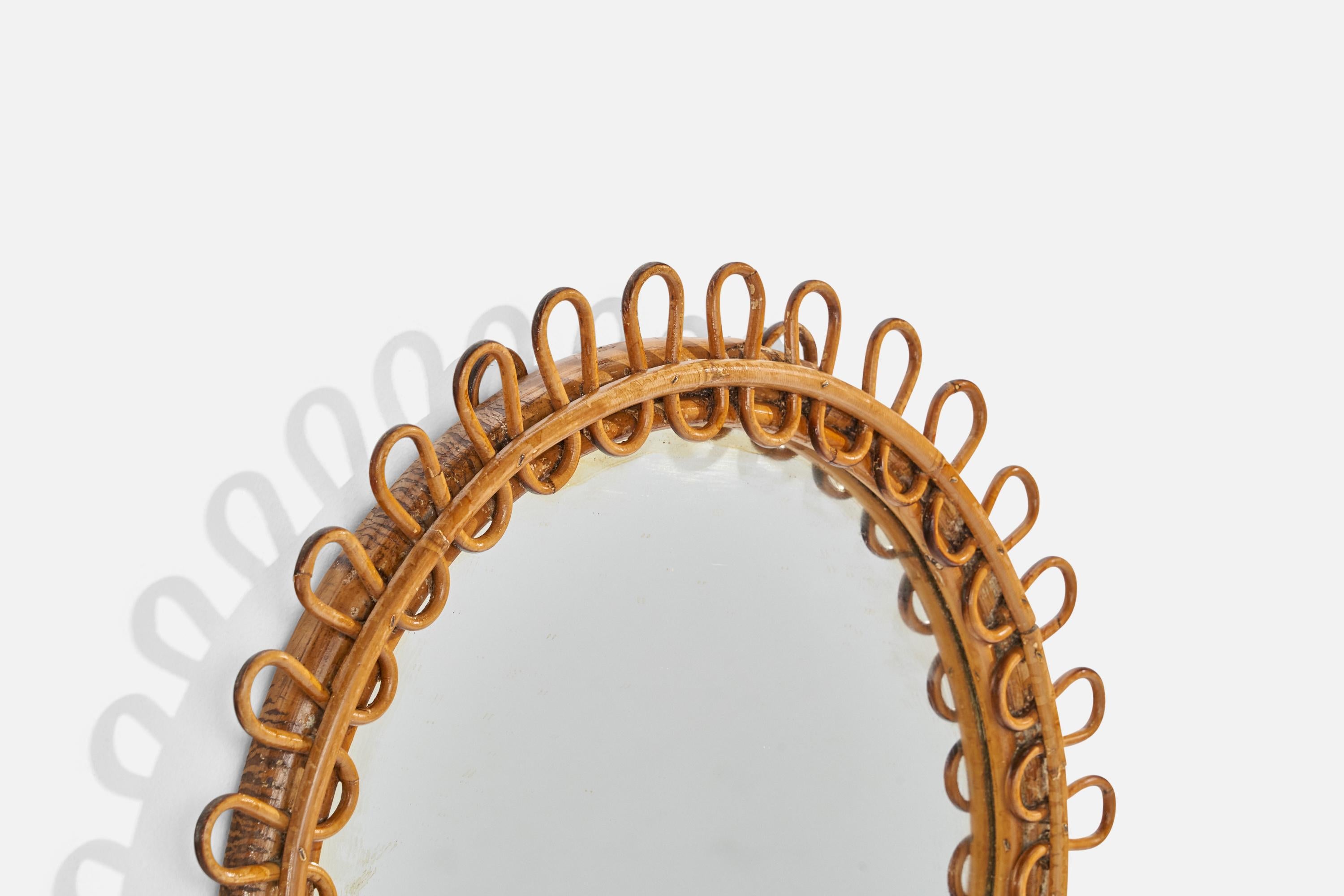 Milieu du XXe siècle Designer italien, miroir mural circulaire, rotin, verre miroir, Italie, vers les années 1950 en vente