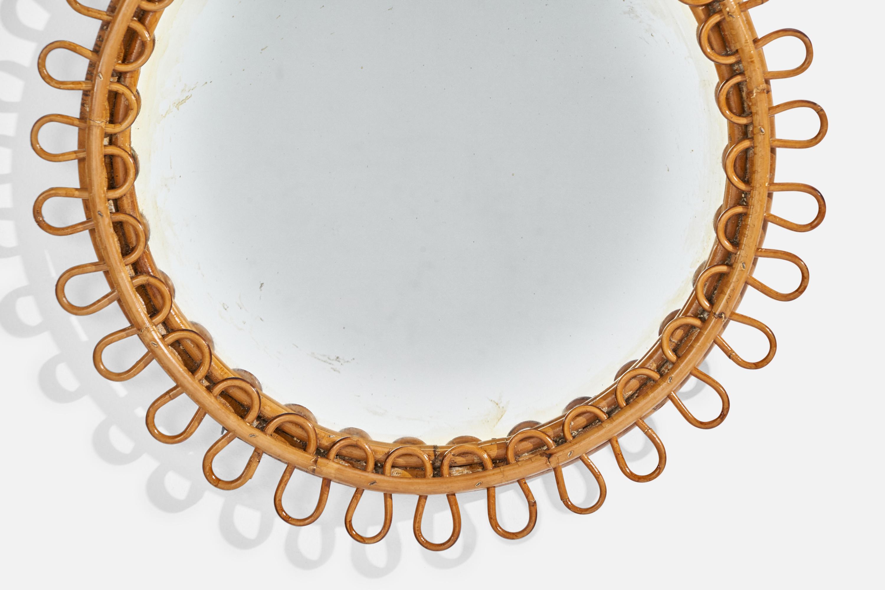 Designer italien, miroir mural circulaire, rotin, verre miroir, Italie, vers les années 1950 en vente 1