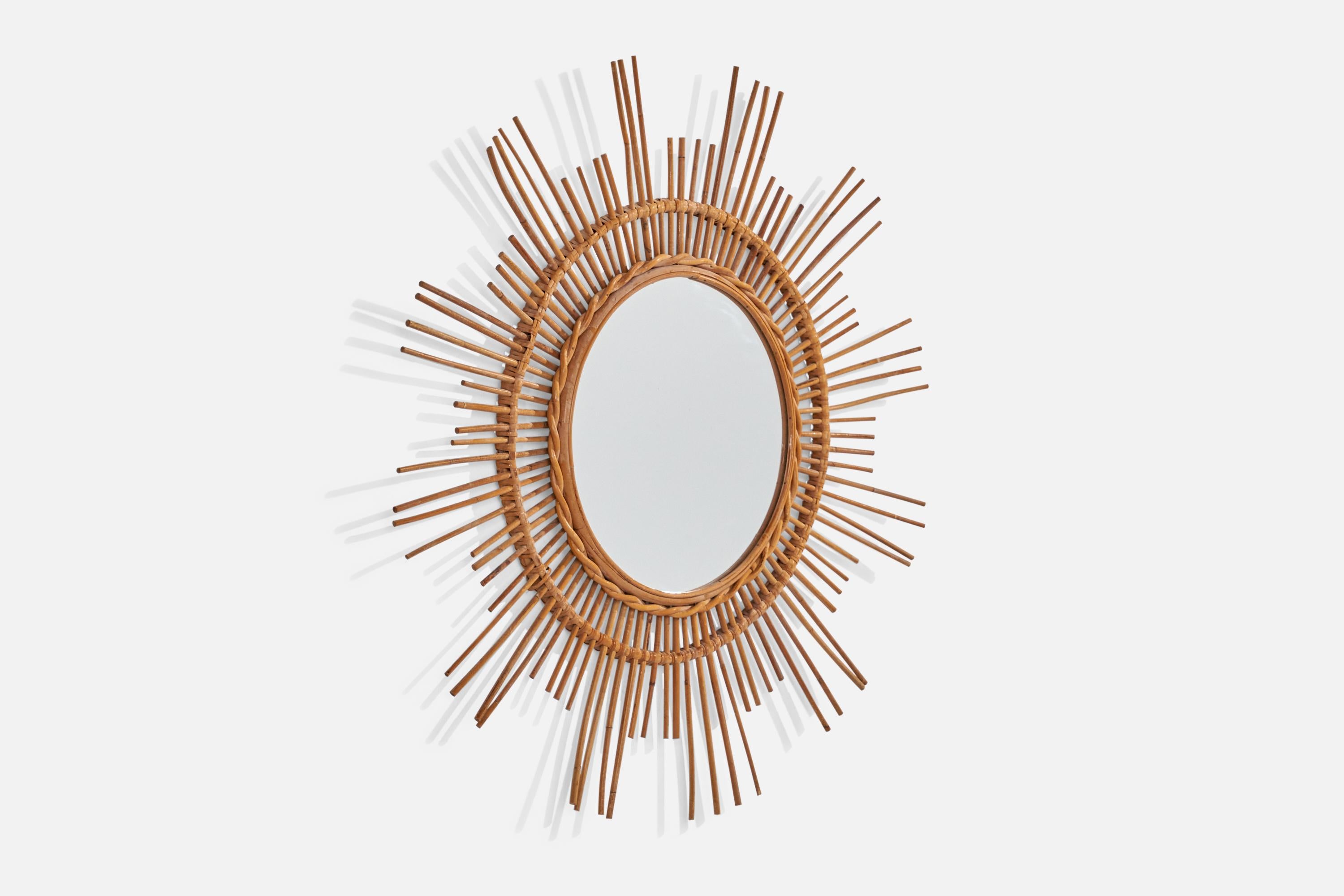 Mid-Century Modern Designer italien, miroir mural circulaire, rotin, verre de miroir, Italie, vers les années 1950 en vente