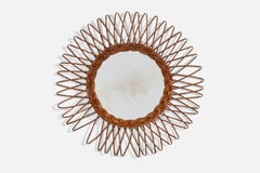 Diseñador italiano, Espejo de pared circular, ratán, cristal de espejo, Italia, c. 1950