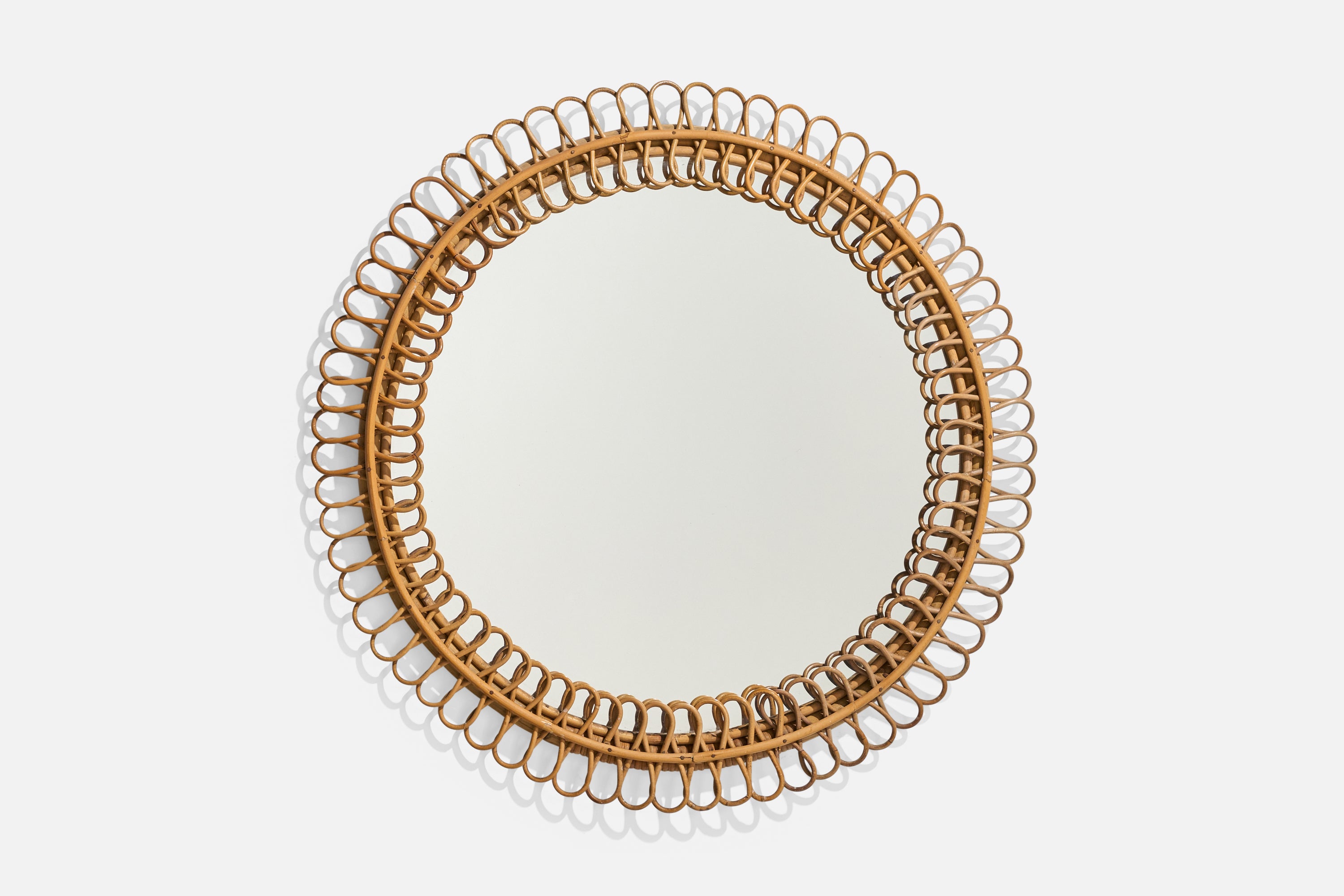 Italienischer italienischer Designer, runder Wandspiegel, Rattan, Spiegelglas, Italien, ca. 1950er Jahre