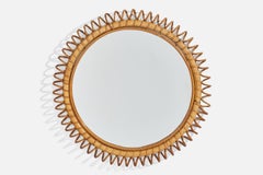 Diseñador italiano, Espejo de pared circular, ratán, cristal de espejo, Italia, c. 1950