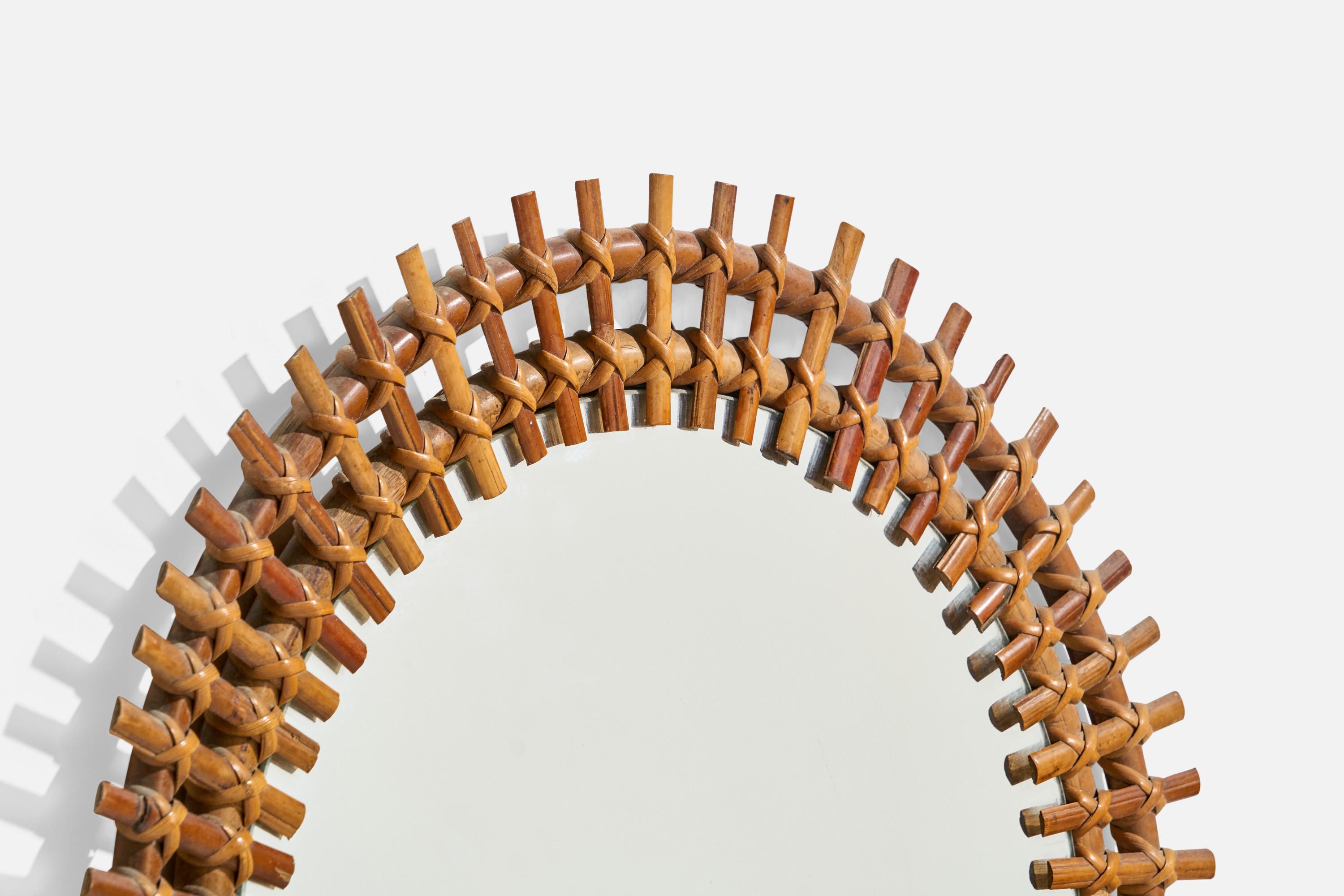 Diseñador italiano, Espejo de pared circular, Ratán, Espejo, Italia, S. 1950 en Bueno estado para la venta en High Point, NC