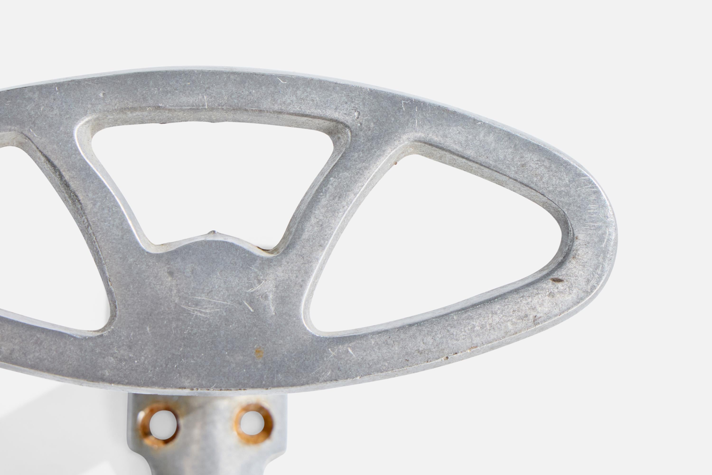 Italian Designer, Coat Hangers, Aluminum, Italy, 1930s For Sale 5