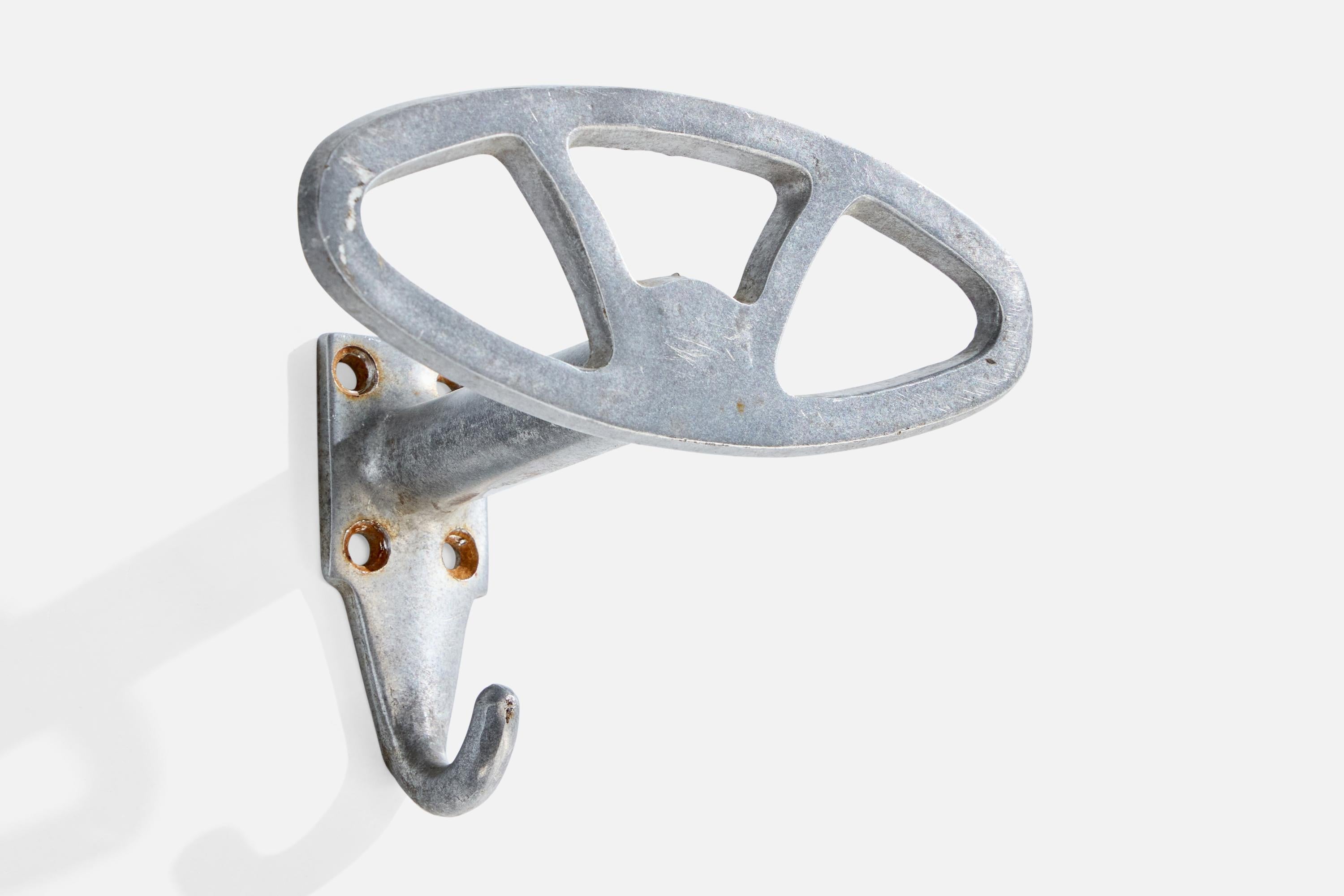 Italian Designer, Coat Hangers, Aluminum, Italy, 1930s In Good Condition For Sale In High Point, NC