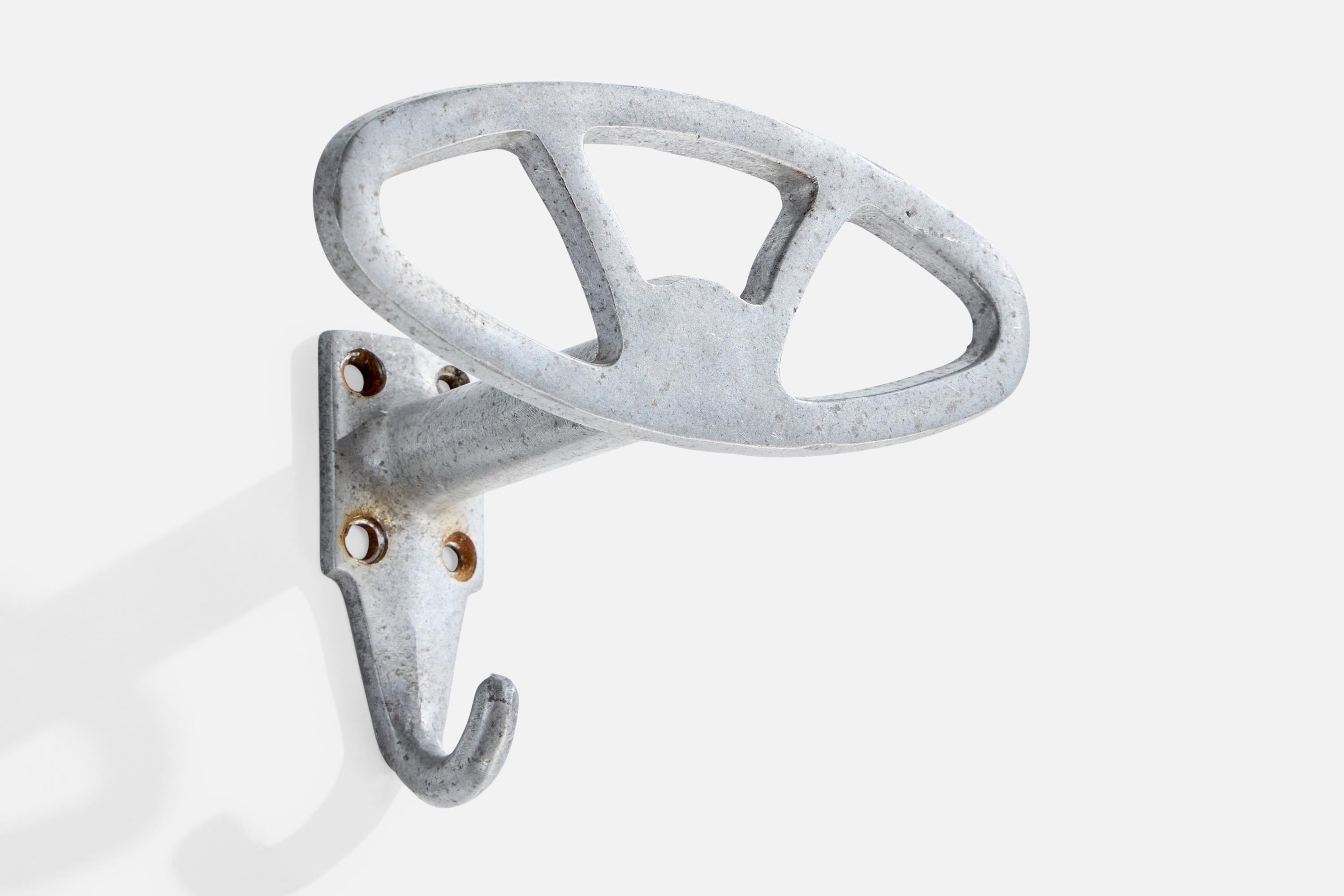 Italian Designer, Coat Hangers, Aluminum, Italy, 1930s In Good Condition For Sale In High Point, NC