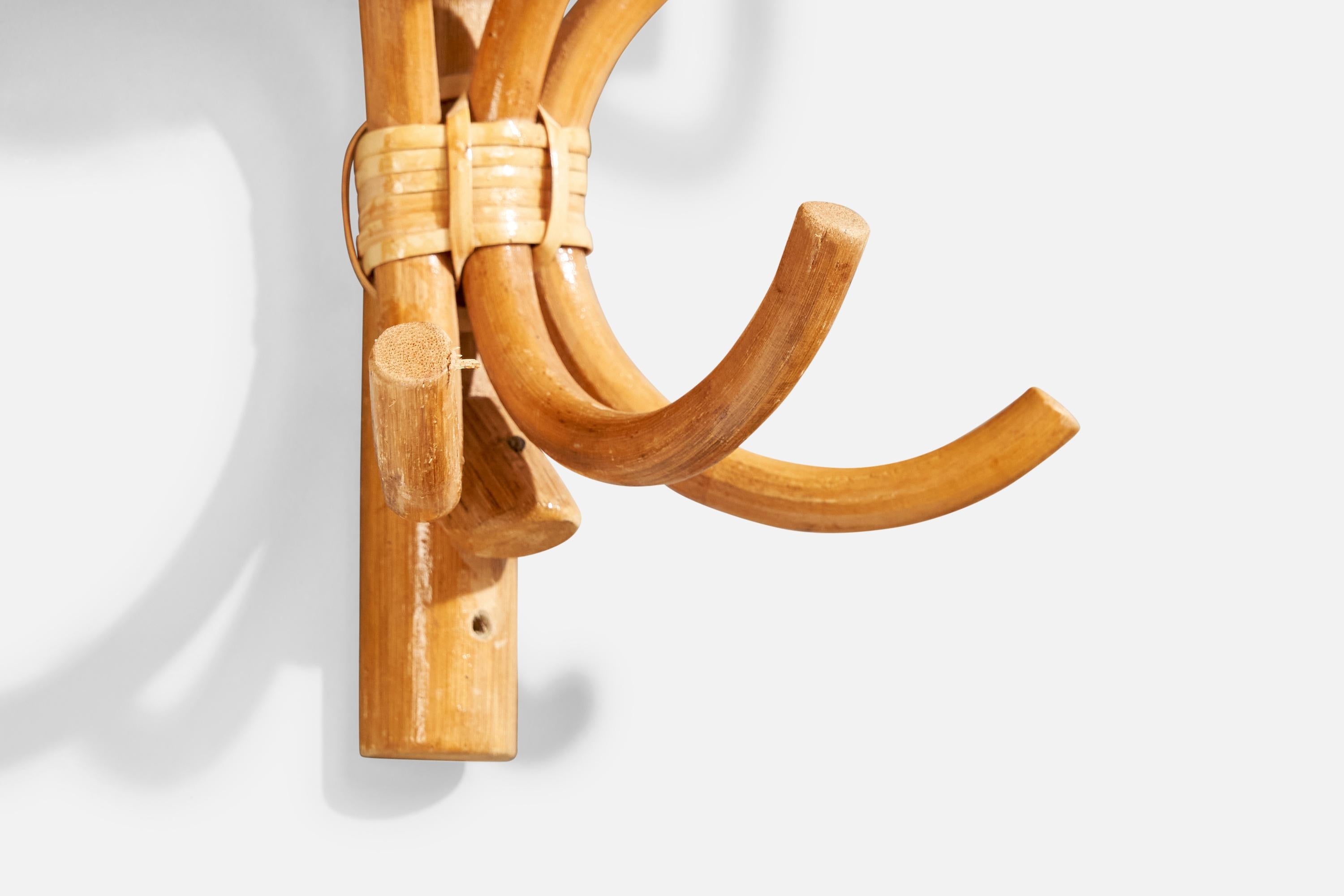 Designer italiano, appendiabiti, bambù, rattan, Italia, anni '70 in vendita 4