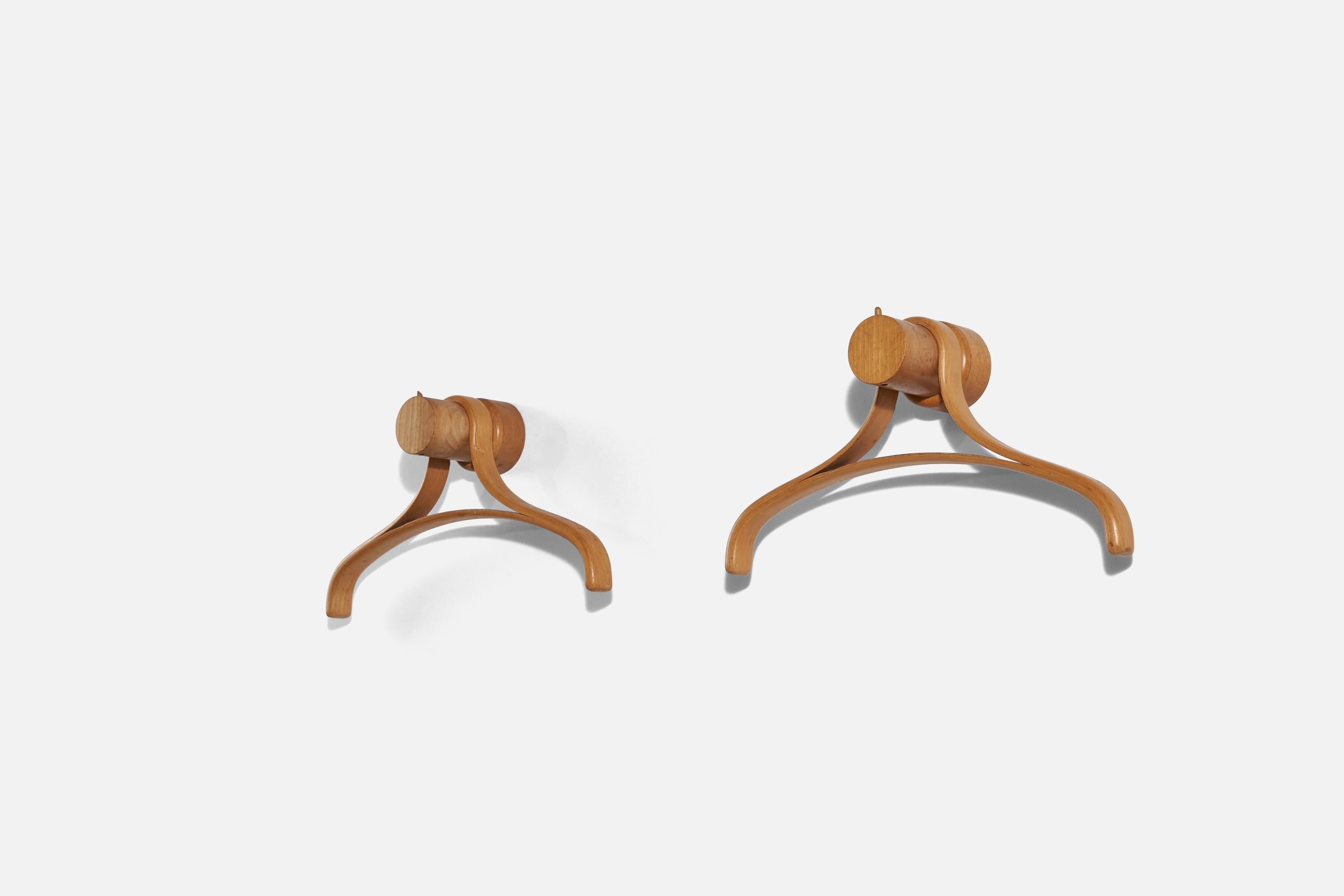 Mid-Century Modern Italian Designer, Coat Hangers, Oak, Italy, 1960s For Sale