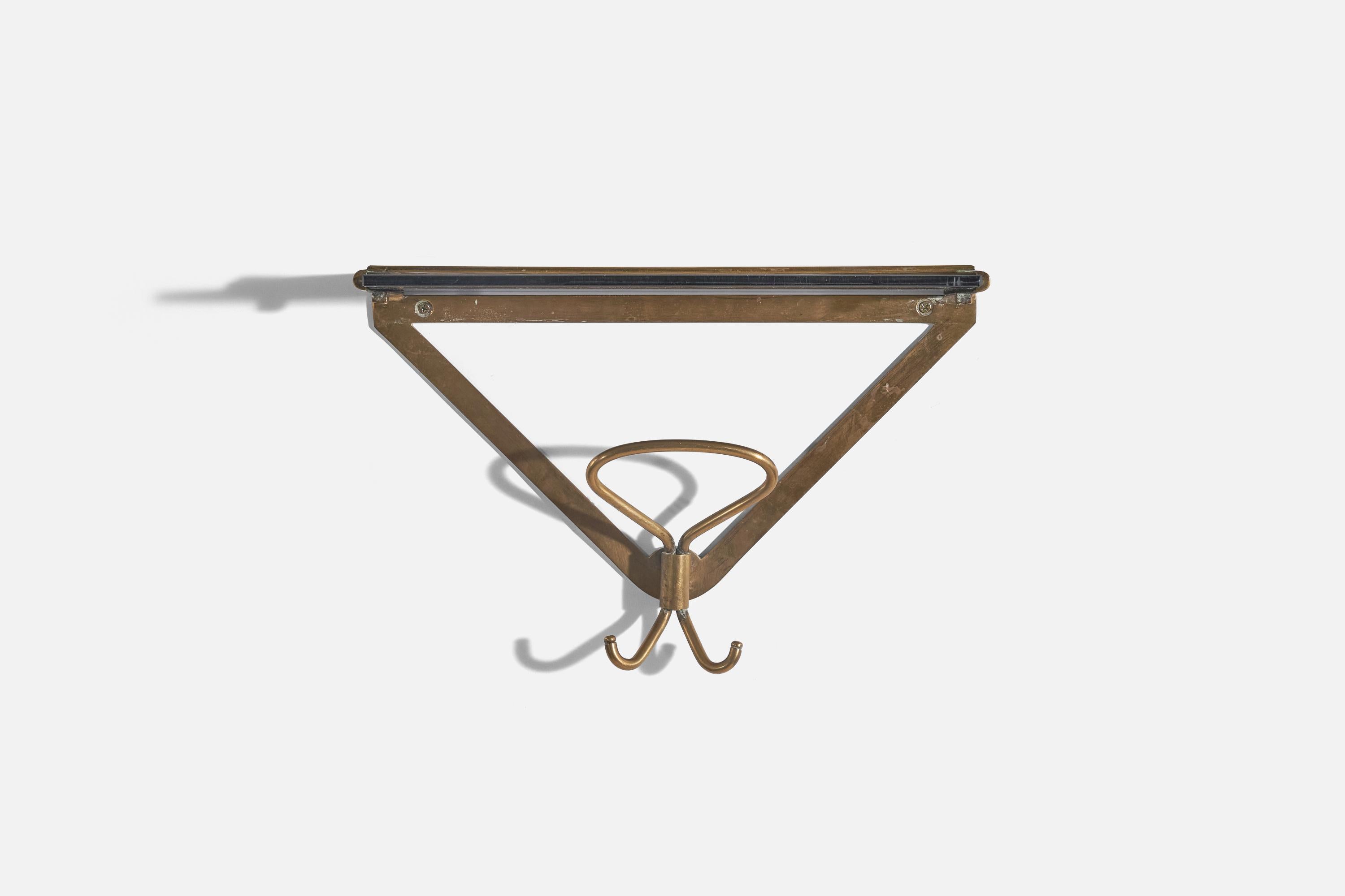 Italian Designer, Coat Hangers With Shelf, Brass, Glass, Italy, 1940s In Good Condition For Sale In High Point, NC