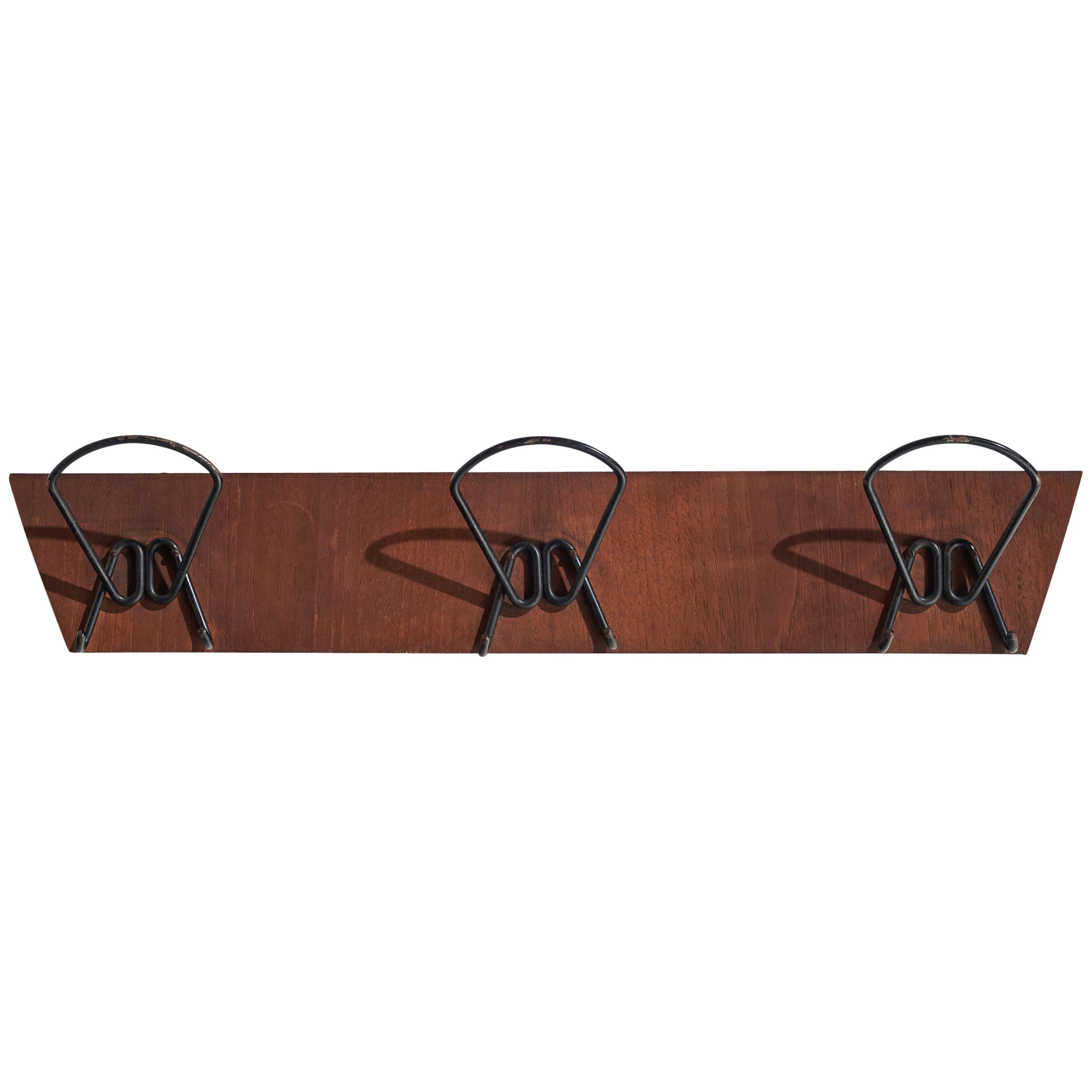 Appendiabiti di design italiano, teak, metallo, Italia, anni '40