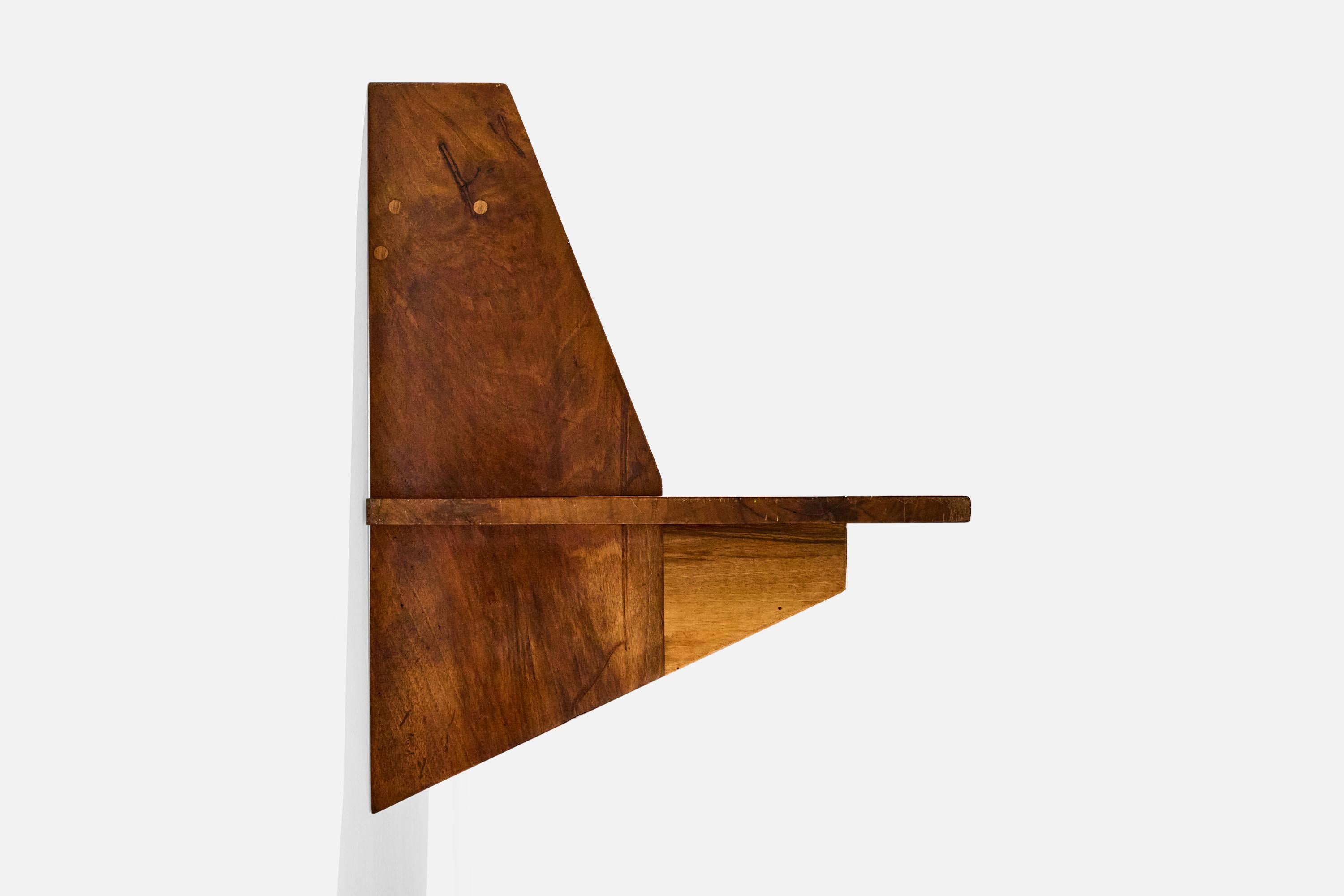 Italian Designer, Console Table, Walnut, Italy, 1950s In Good Condition For Sale In High Point, NC