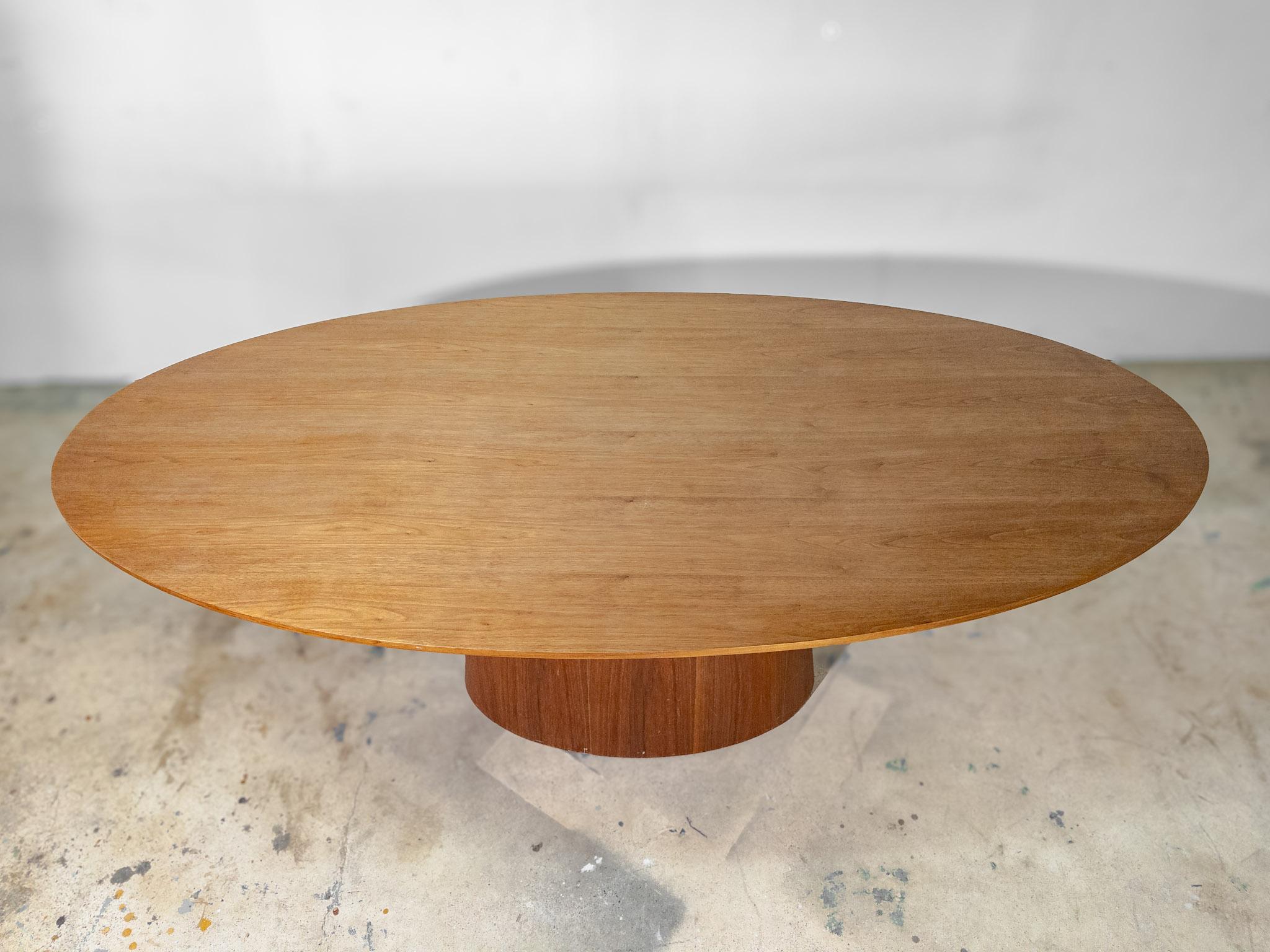 Veneer Modern 1013 Dining Table by Angel Cerda'