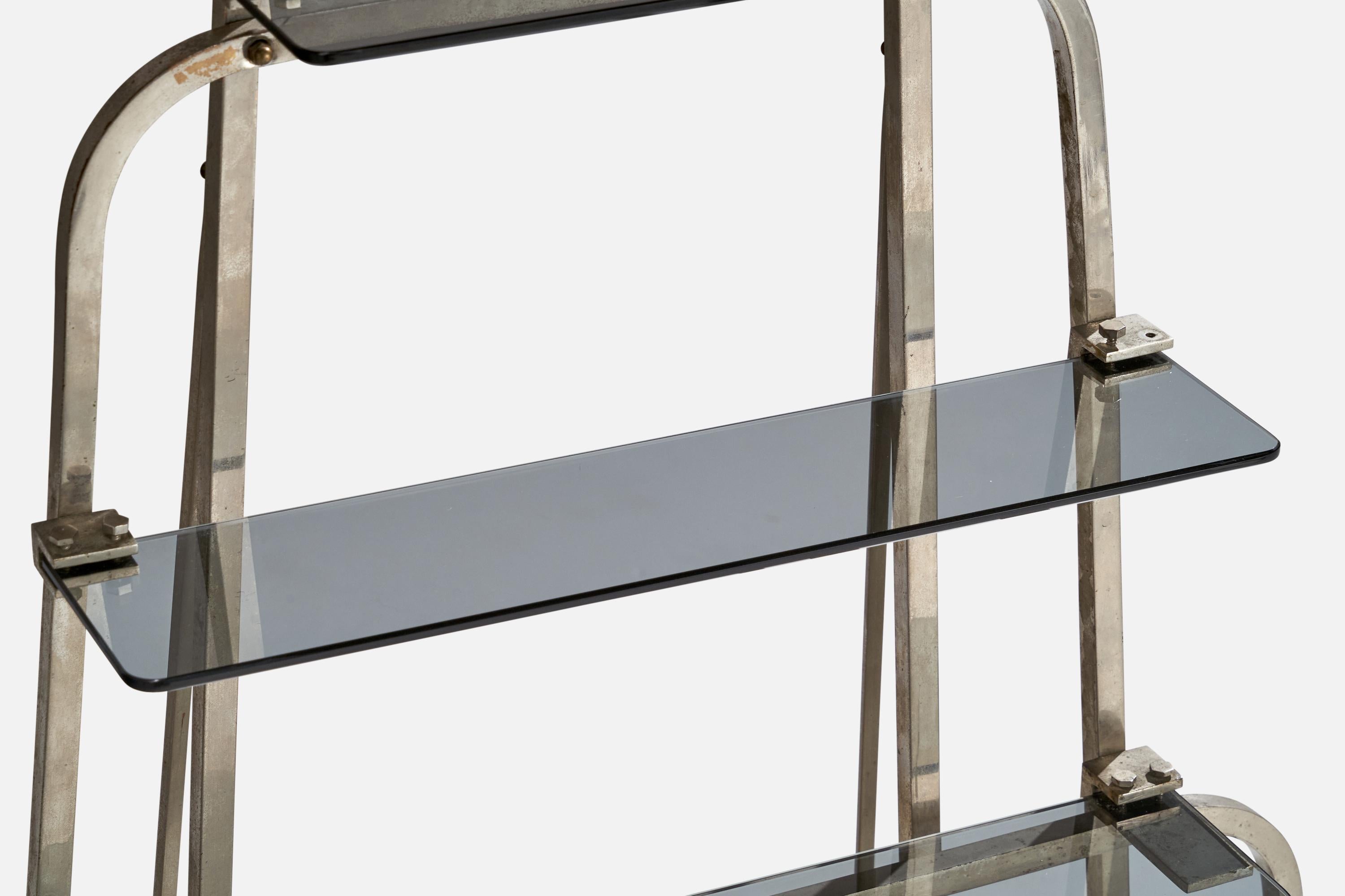 Designer italiano, Etagere, metallo cromato, vetro, Italia, anni '40 in vendita 5