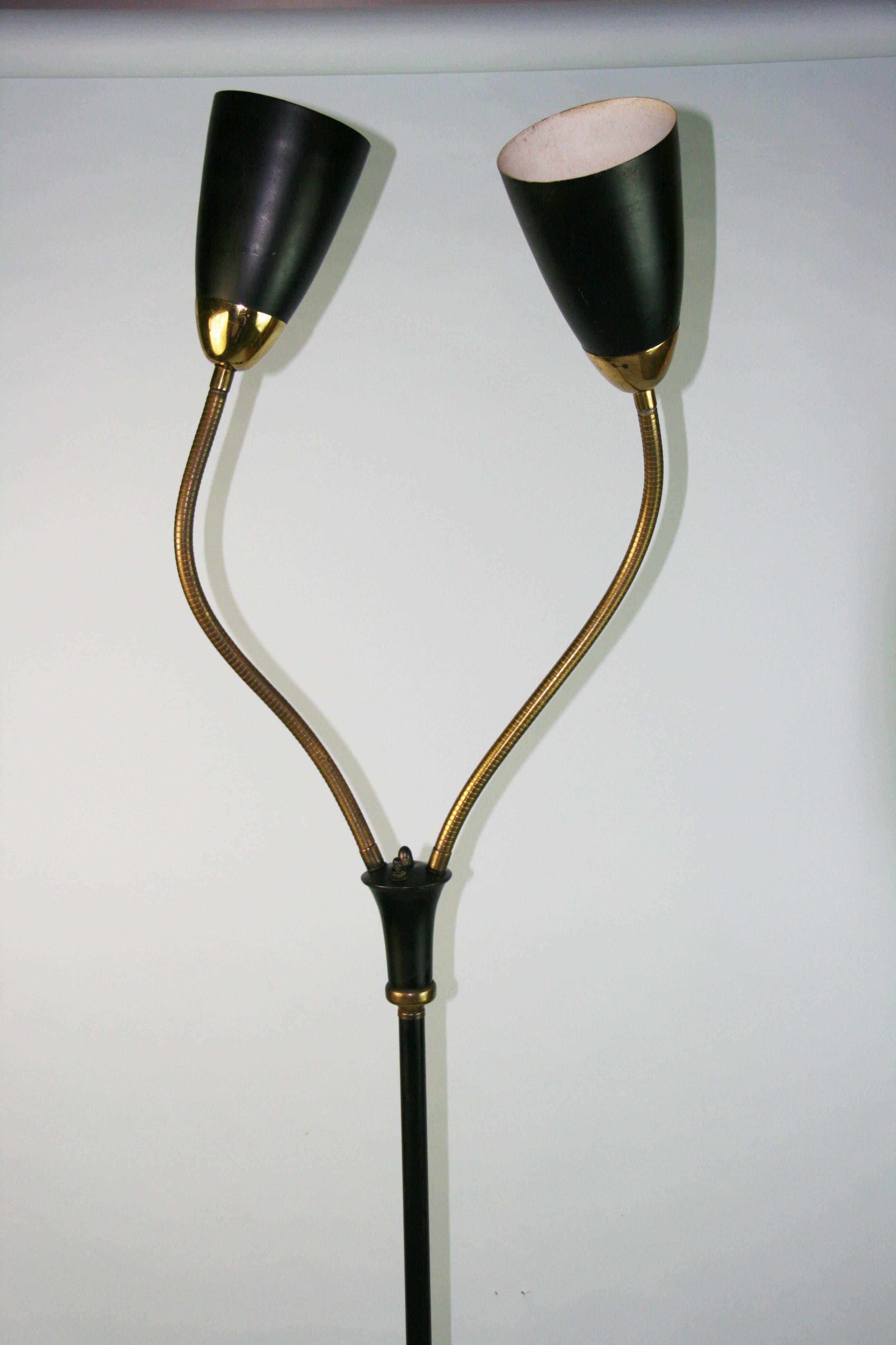 Italian Designer Flexible Arm Brass and Metal Floor Lamp 1950's For Sale 5