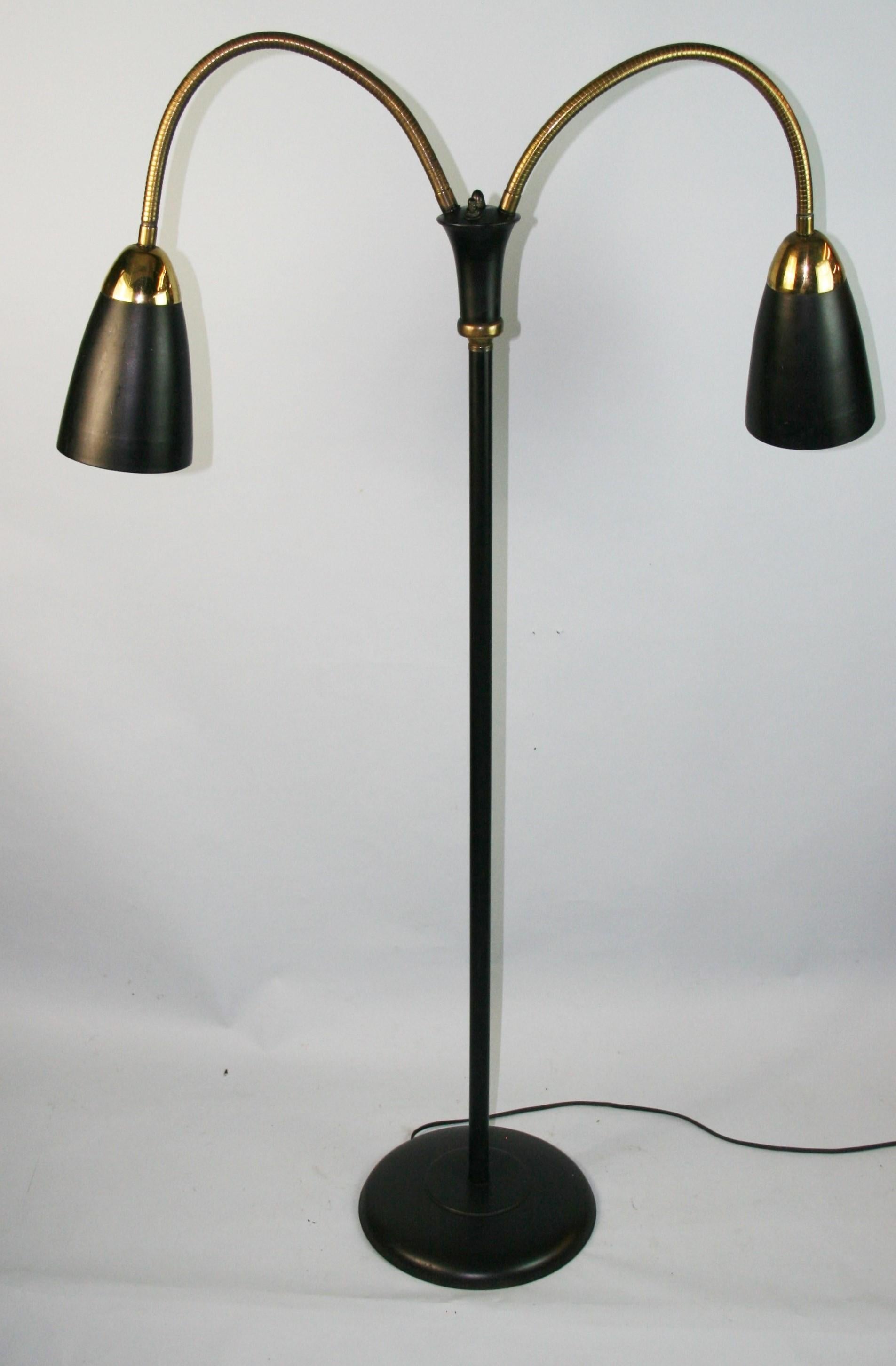 1363 Italian flexible floor lamp with built in two way switch
Existing wiring in working condition.