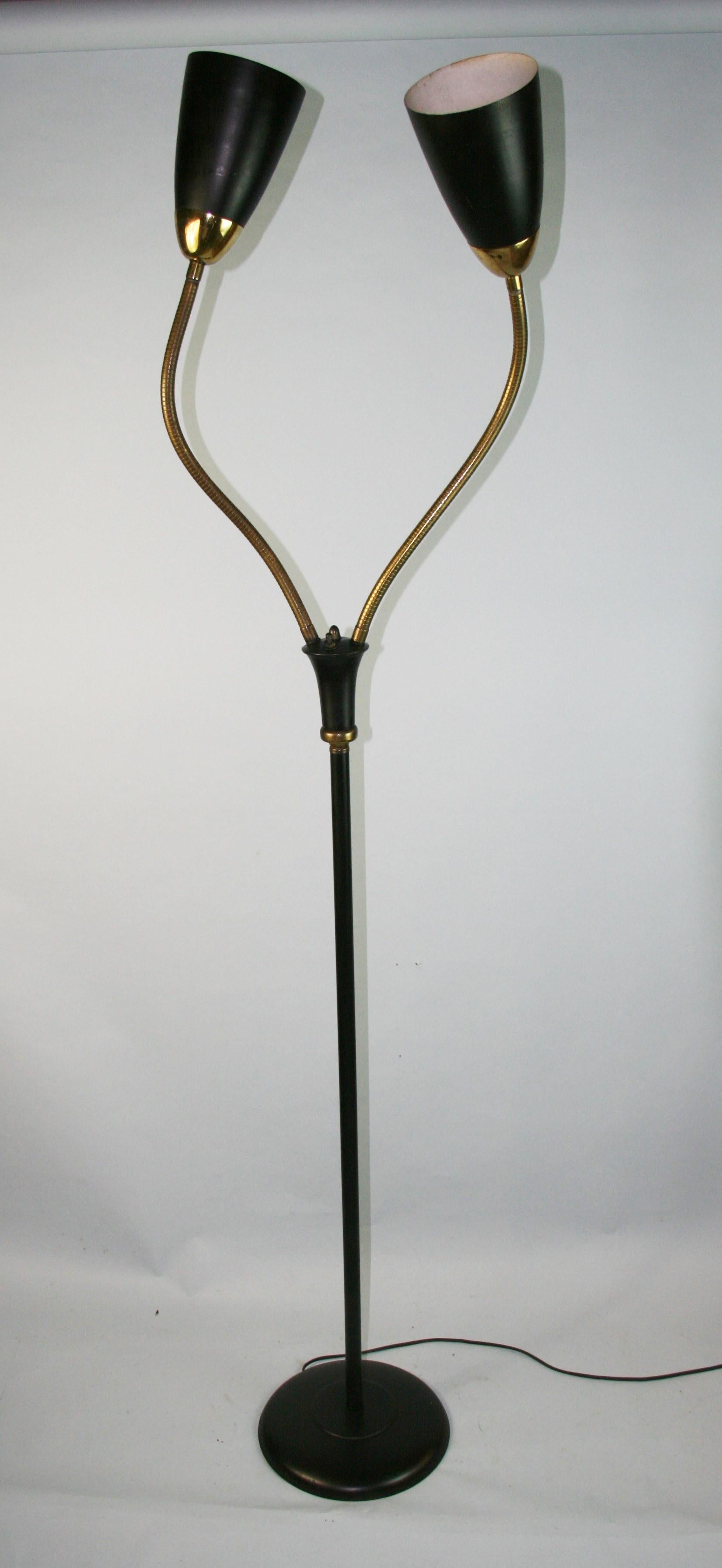 Italian Designer Flexible Arm Brass and Metal Floor Lamp 1950's For Sale 3