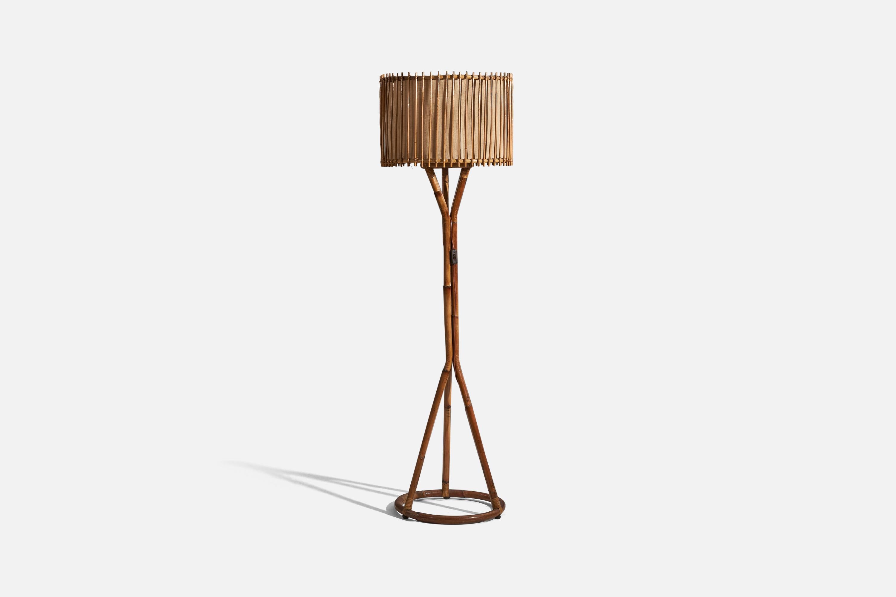 Mid-Century Modern Italian Designer, Floor Lamp, Bamboo, Rattan, Burlap, Italy, 1960s For Sale