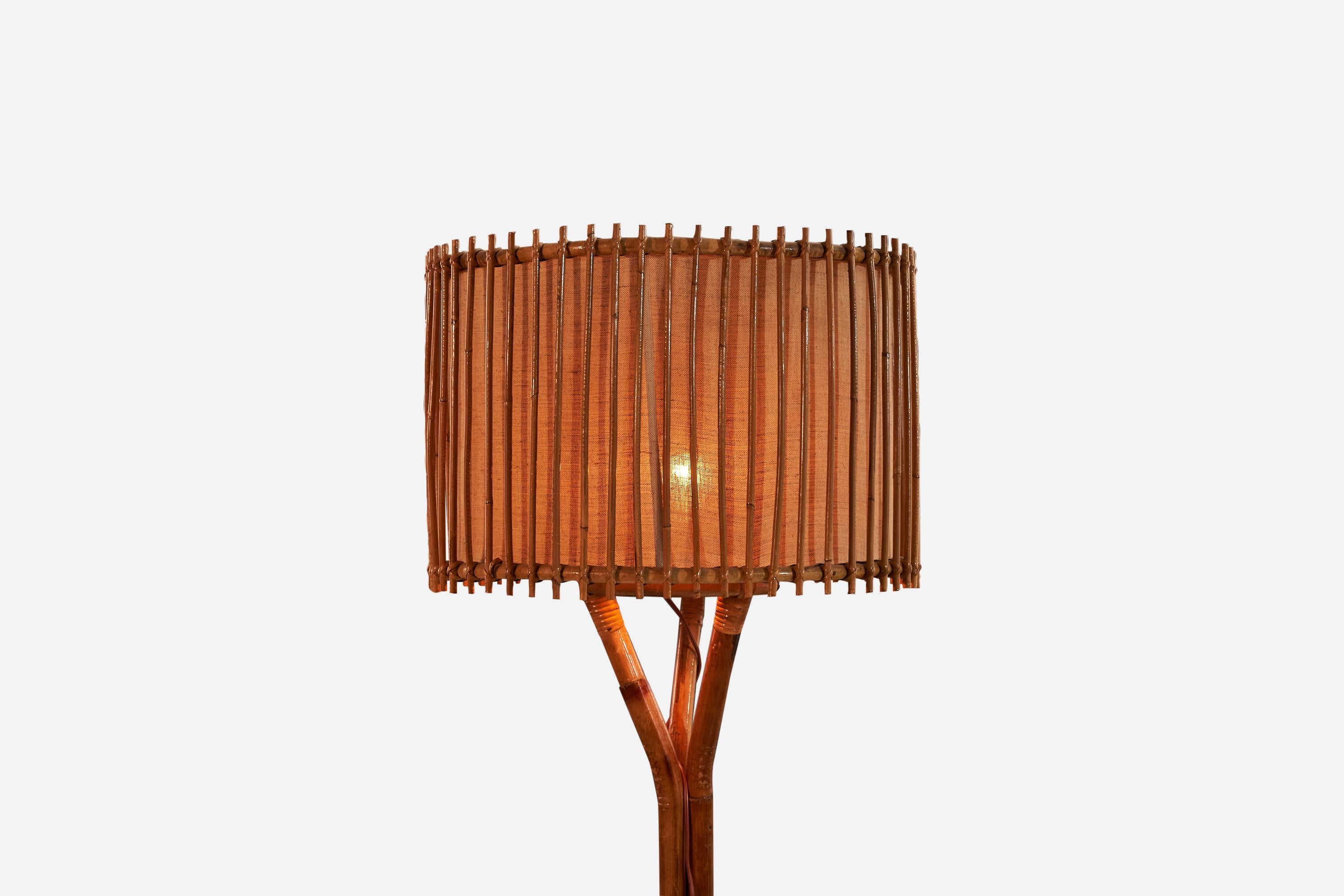 Italian Designer, Floor Lamp, Bamboo, Rattan, Burlap, Italy, 1960s In Good Condition For Sale In High Point, NC