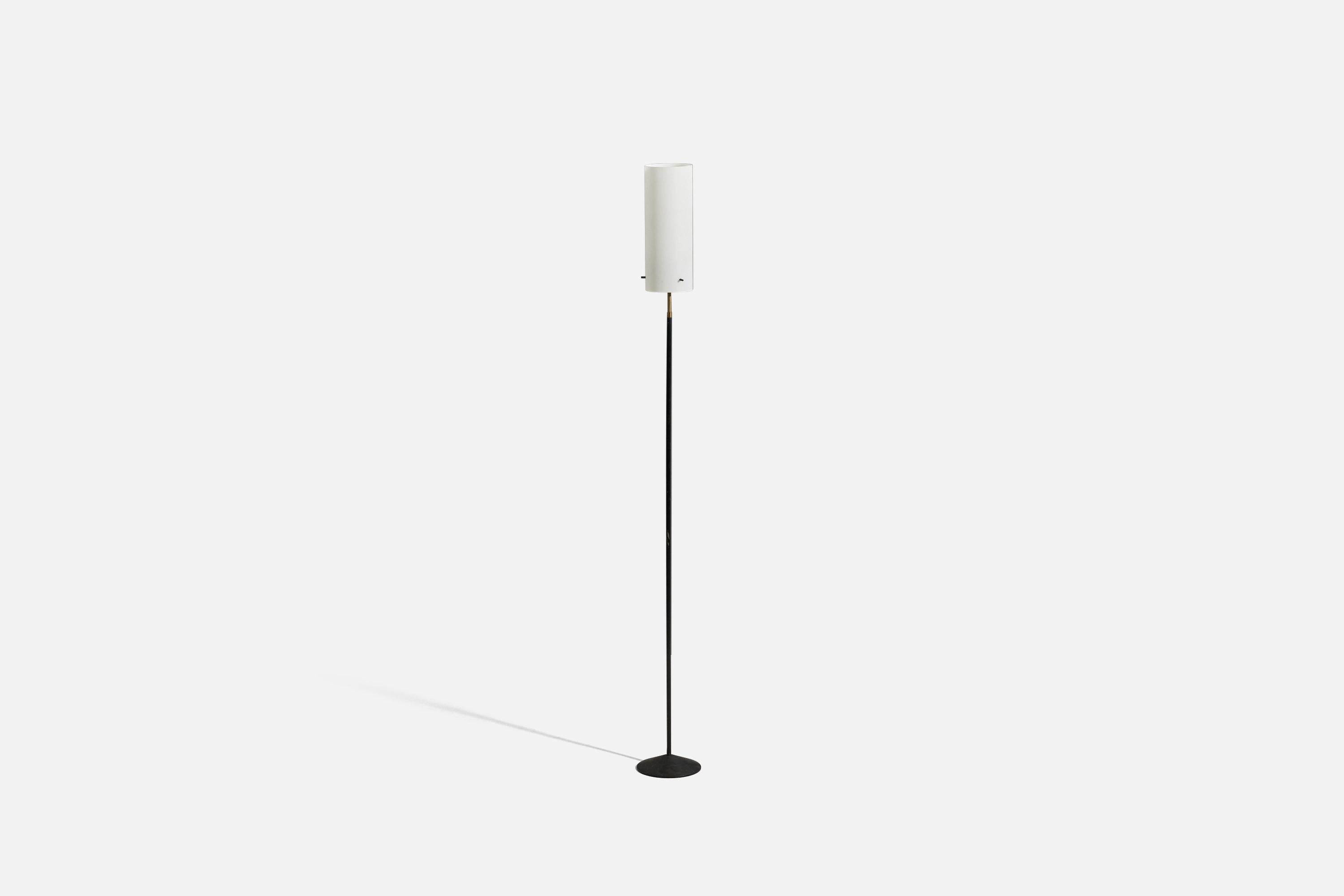 Metà XX secolo Lampada da terra di design italiano, ottone, vetro, metallo, Italia, anni '50 in vendita