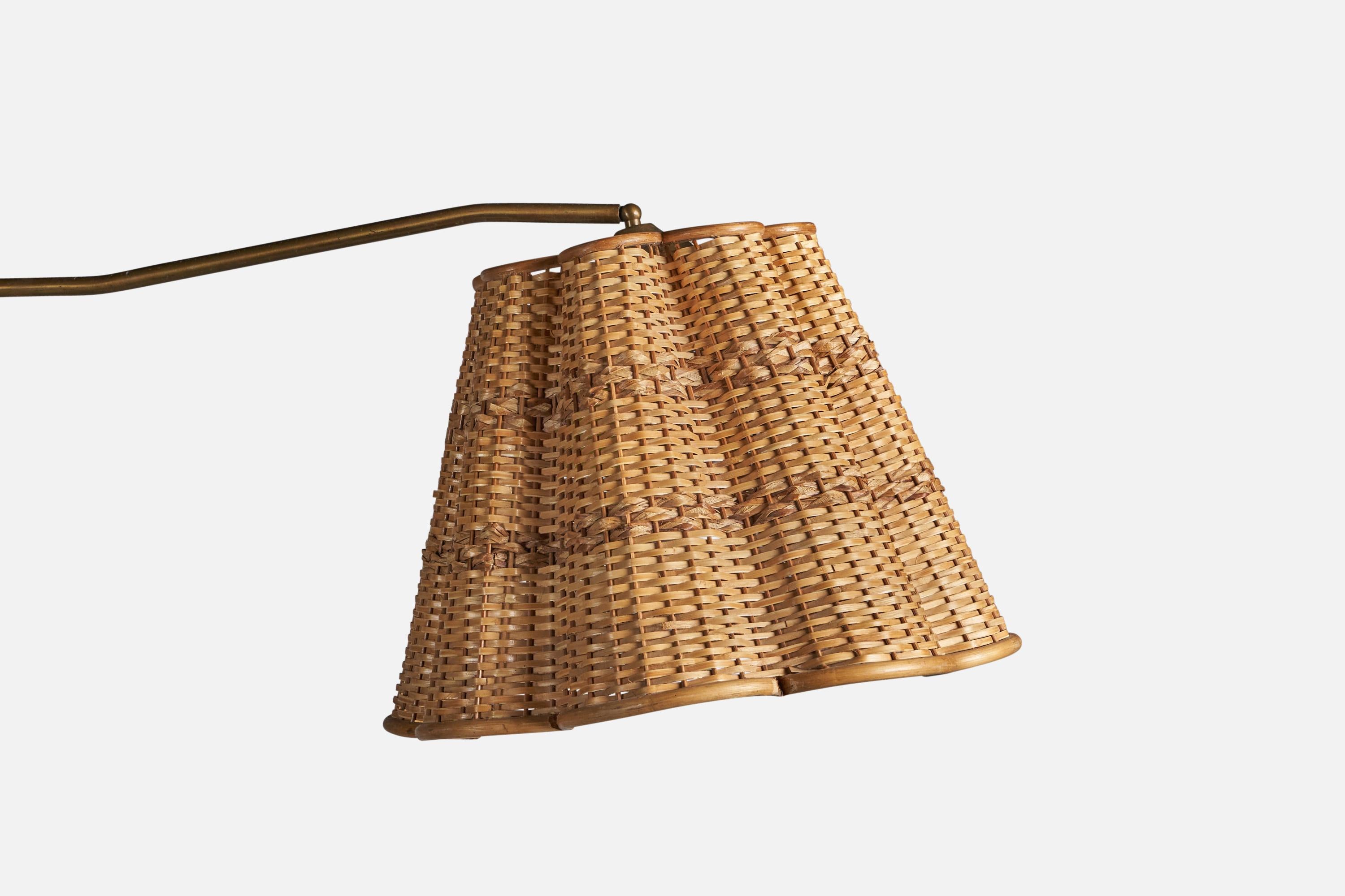 Lampadaire de designer italien, laiton, rotin, bambou, Italie, années 1940 Bon état - En vente à High Point, NC