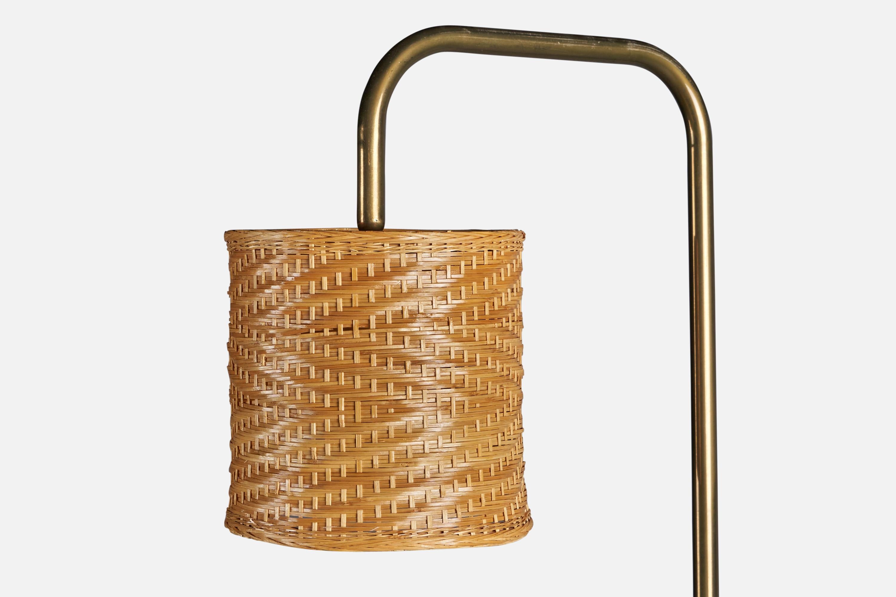 Italian Designer, Floor Lamp, Brass, Rattan, Italy, 1960s In Good Condition For Sale In High Point, NC