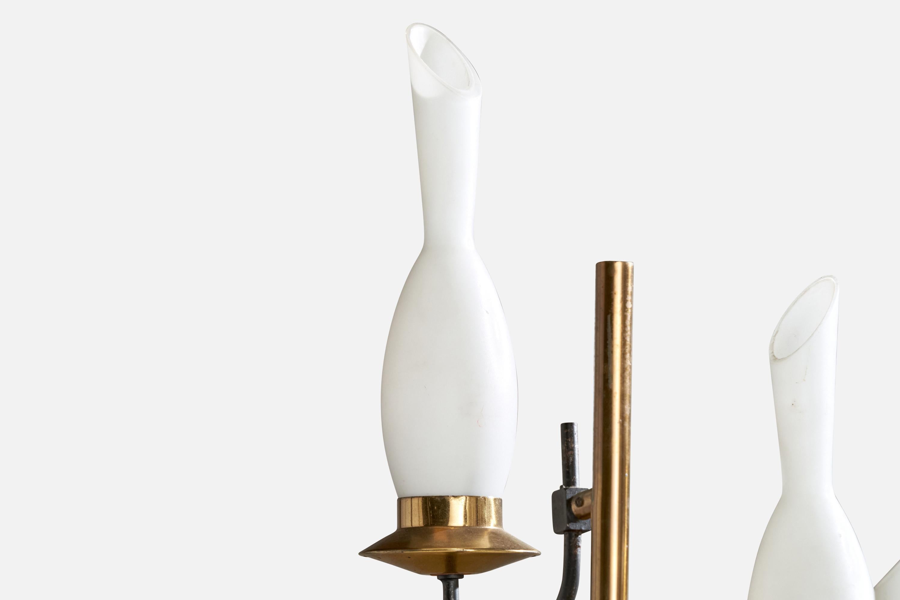 Metà XX secolo Lampada da terra di design italiano, ottone, teak, vetro, metallo, Italia, anni '50 in vendita