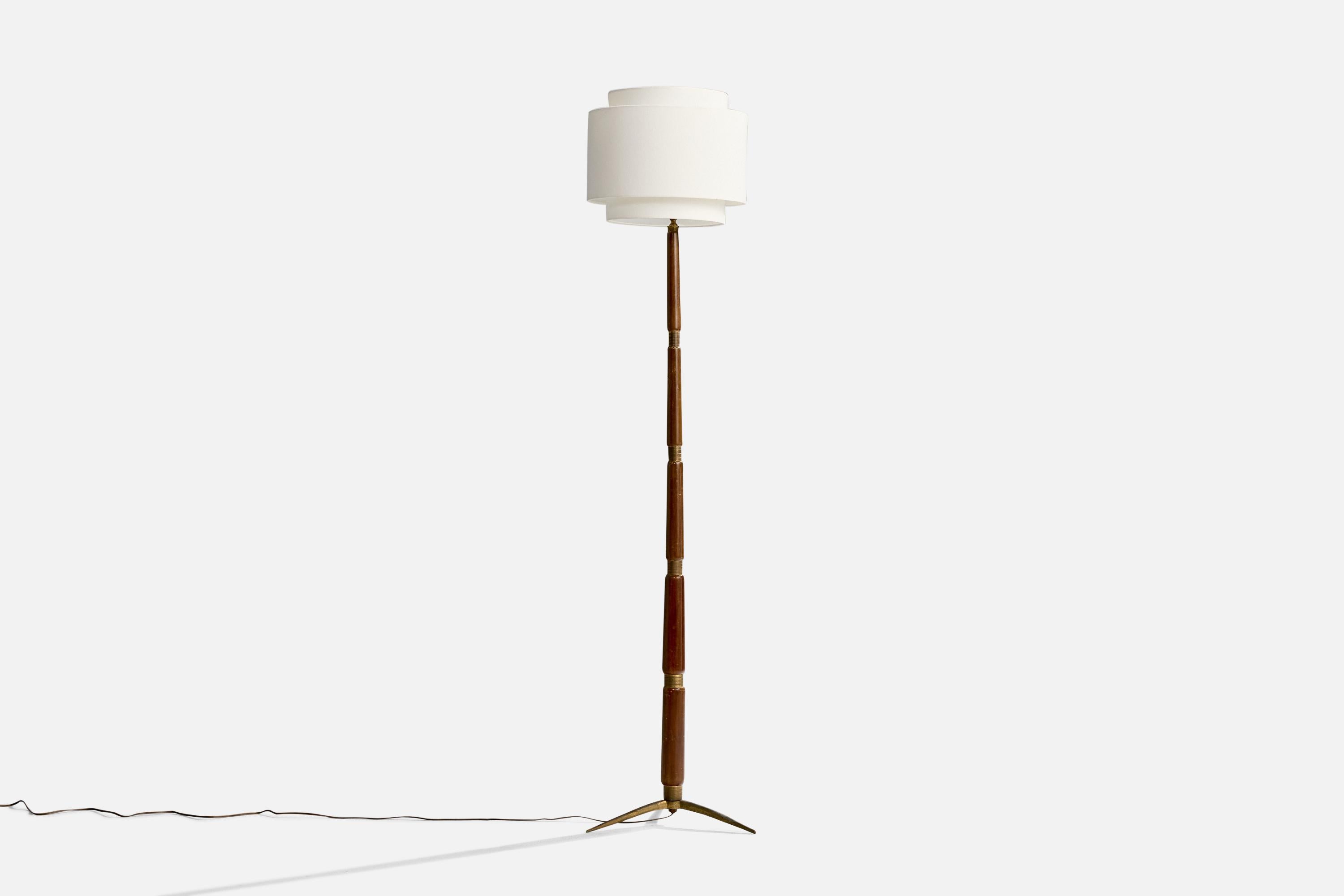 Italian Designer, Floor Lamp, Brass, Wood, Fabric, Italy, 1940s In Good Condition For Sale In High Point, NC