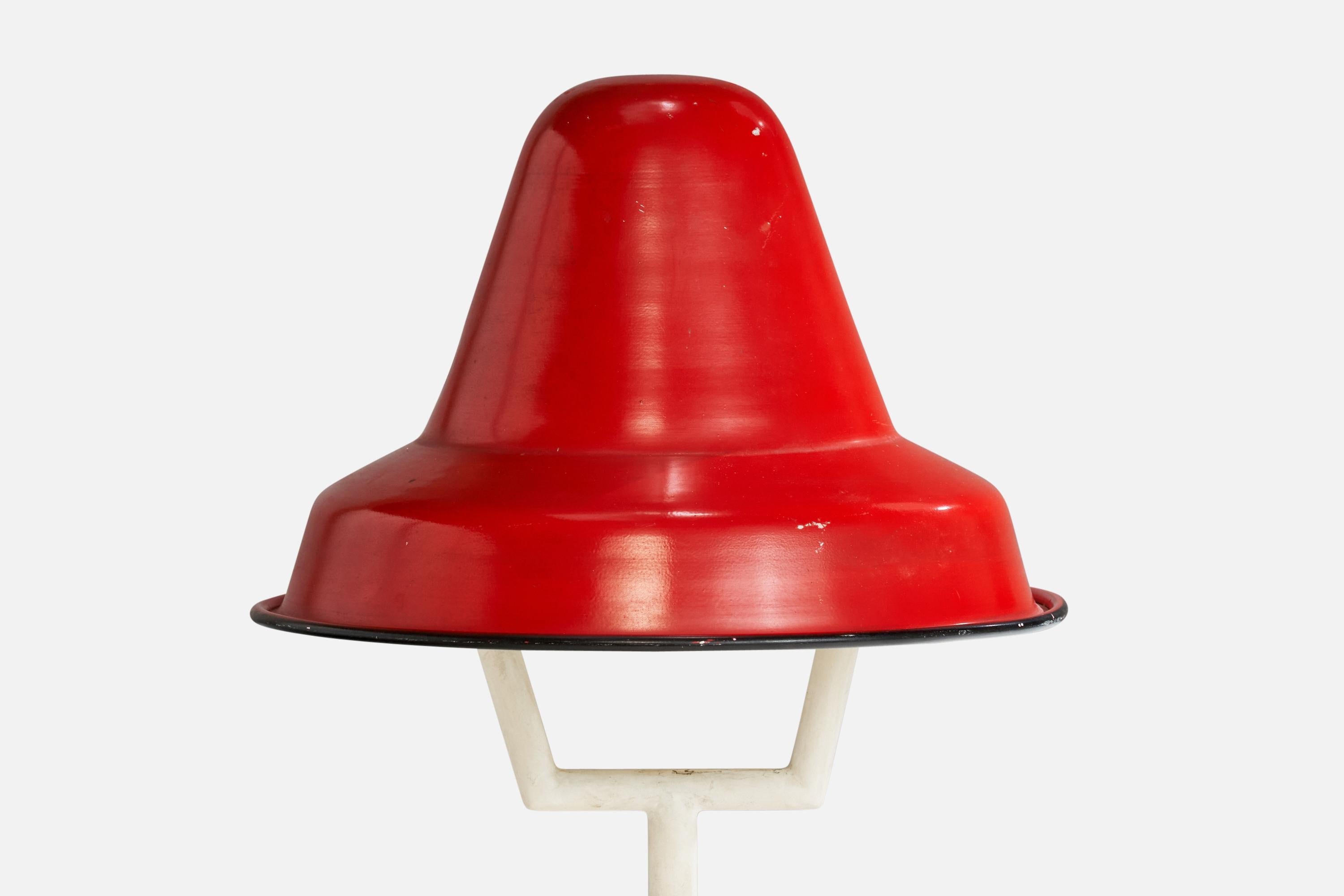 Mid-Century Modern Italian Designer, Floor Lamp, Metal, Italy, 1960s For Sale