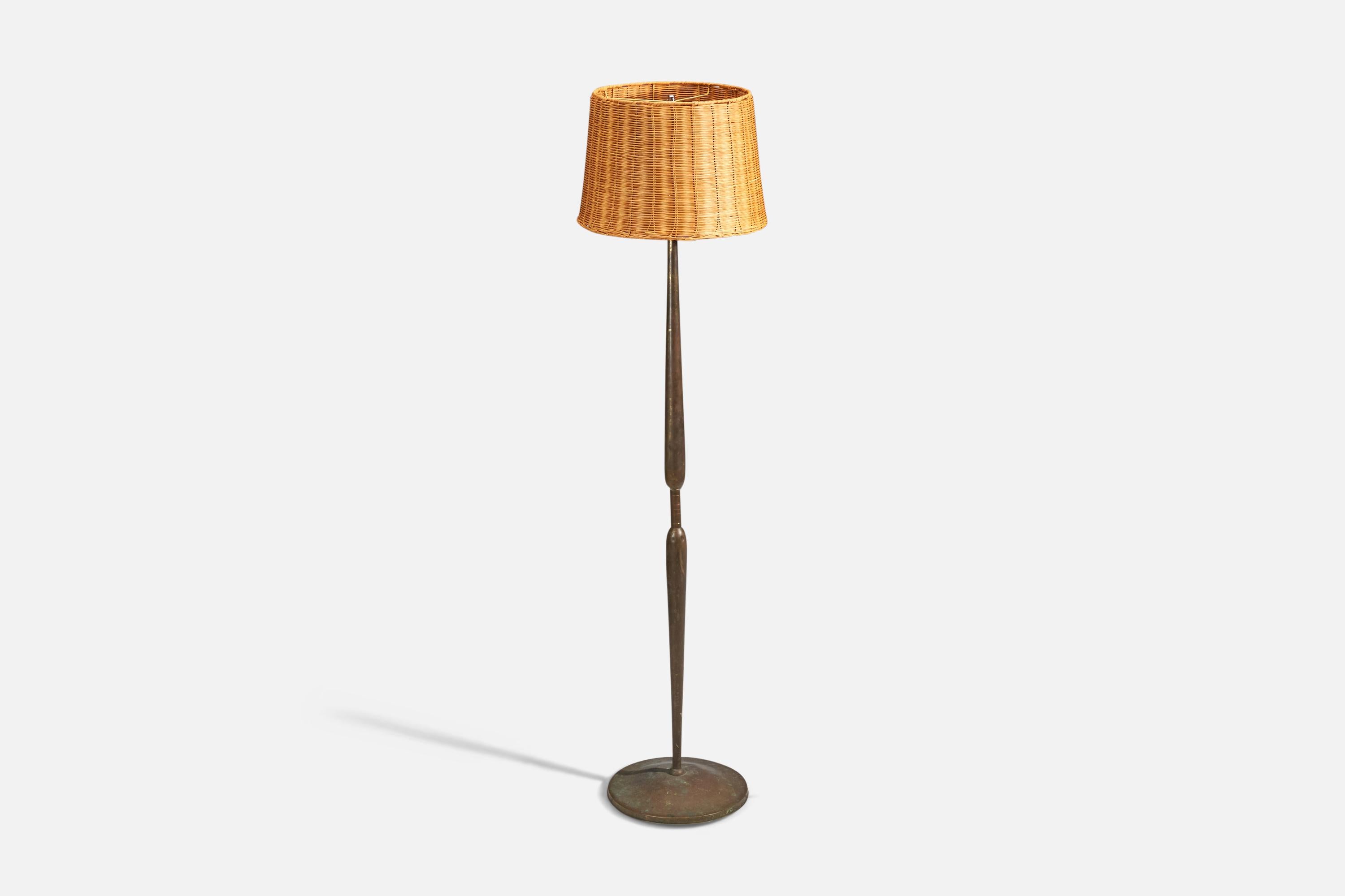 Mid-Century Modern Italian Designer, Floor Lamp, Brass, Rattan, Fabric, Italy, 1940s For Sale