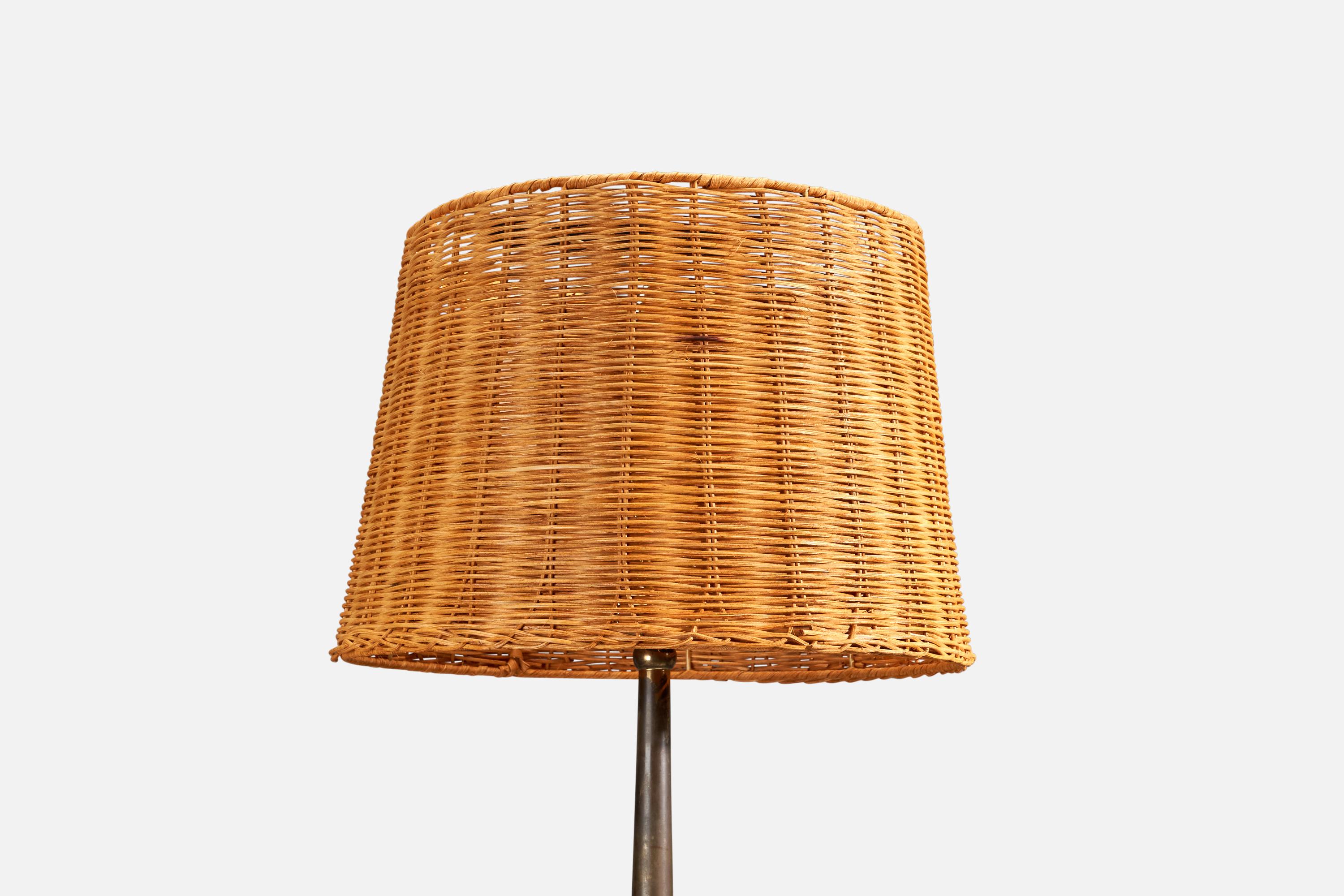 Italian Designer, Floor Lamp, Brass, Rattan, Fabric, Italy, 1940s In Good Condition For Sale In High Point, NC