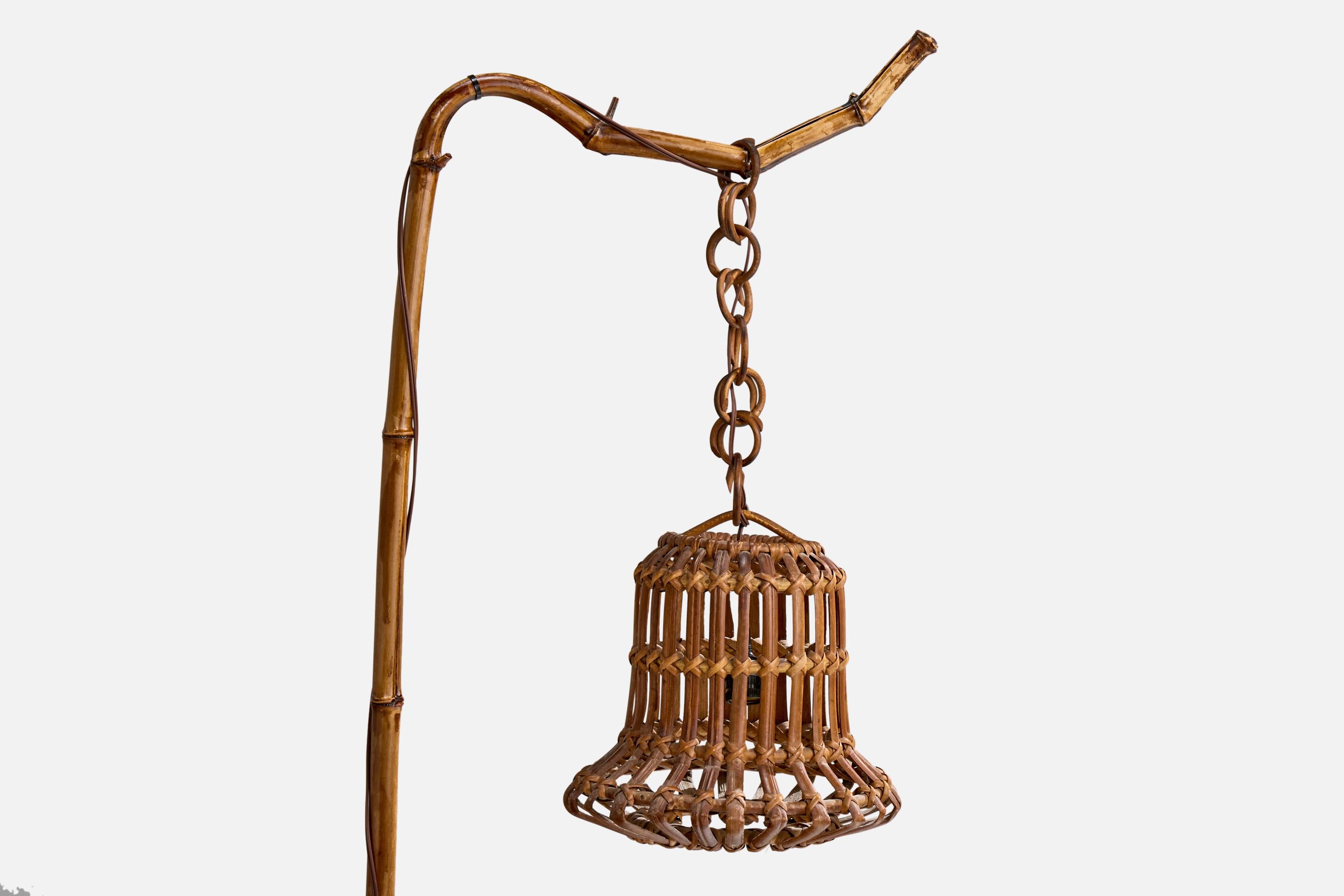 Mid-Century Modern Lampadaire de designer italien, Wood, Bambou, Rotin, Italie, années 1970 en vente