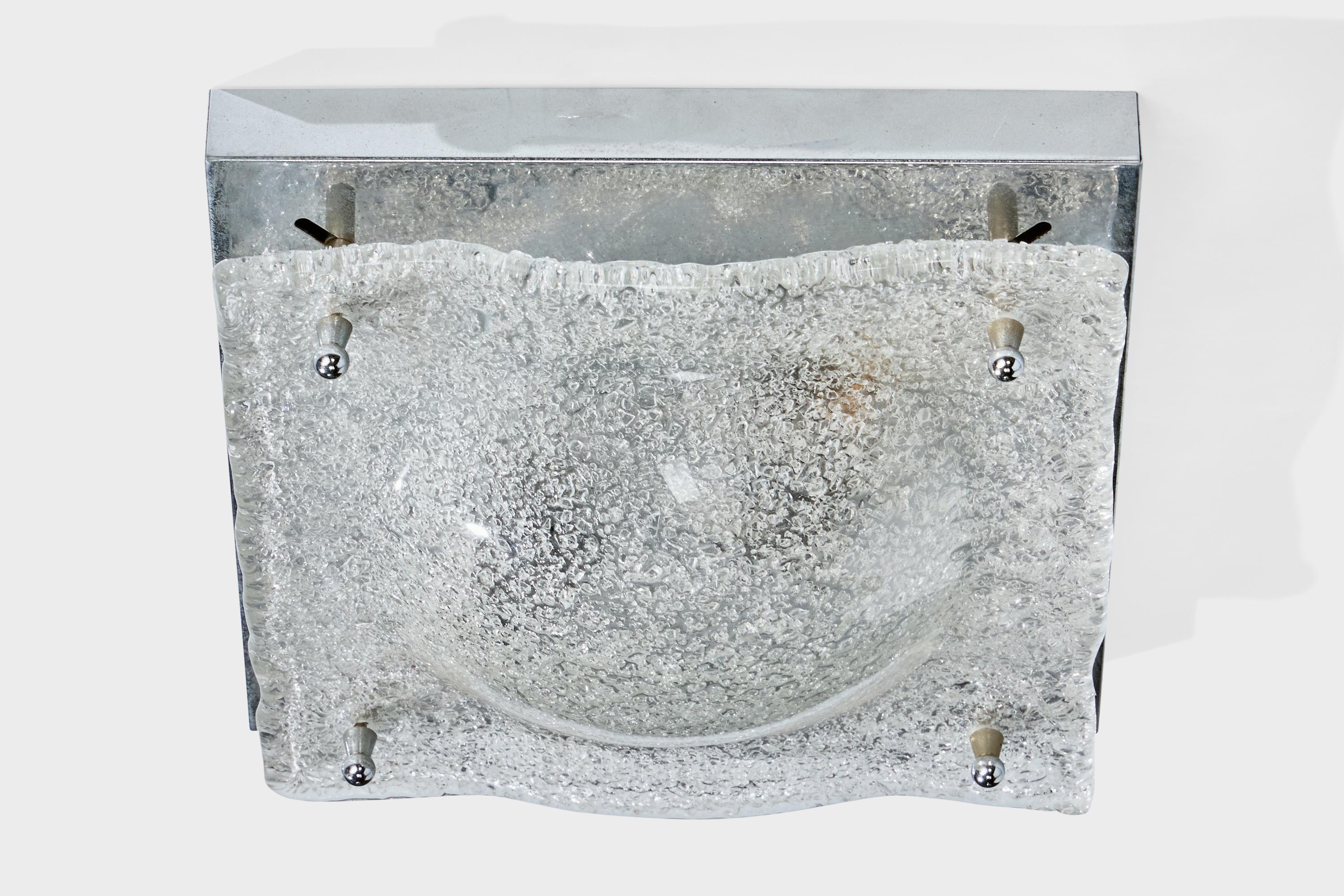 Mid-Century Modern Designer italien, affleurant, verre, chrome, Italie, années 1960 en vente