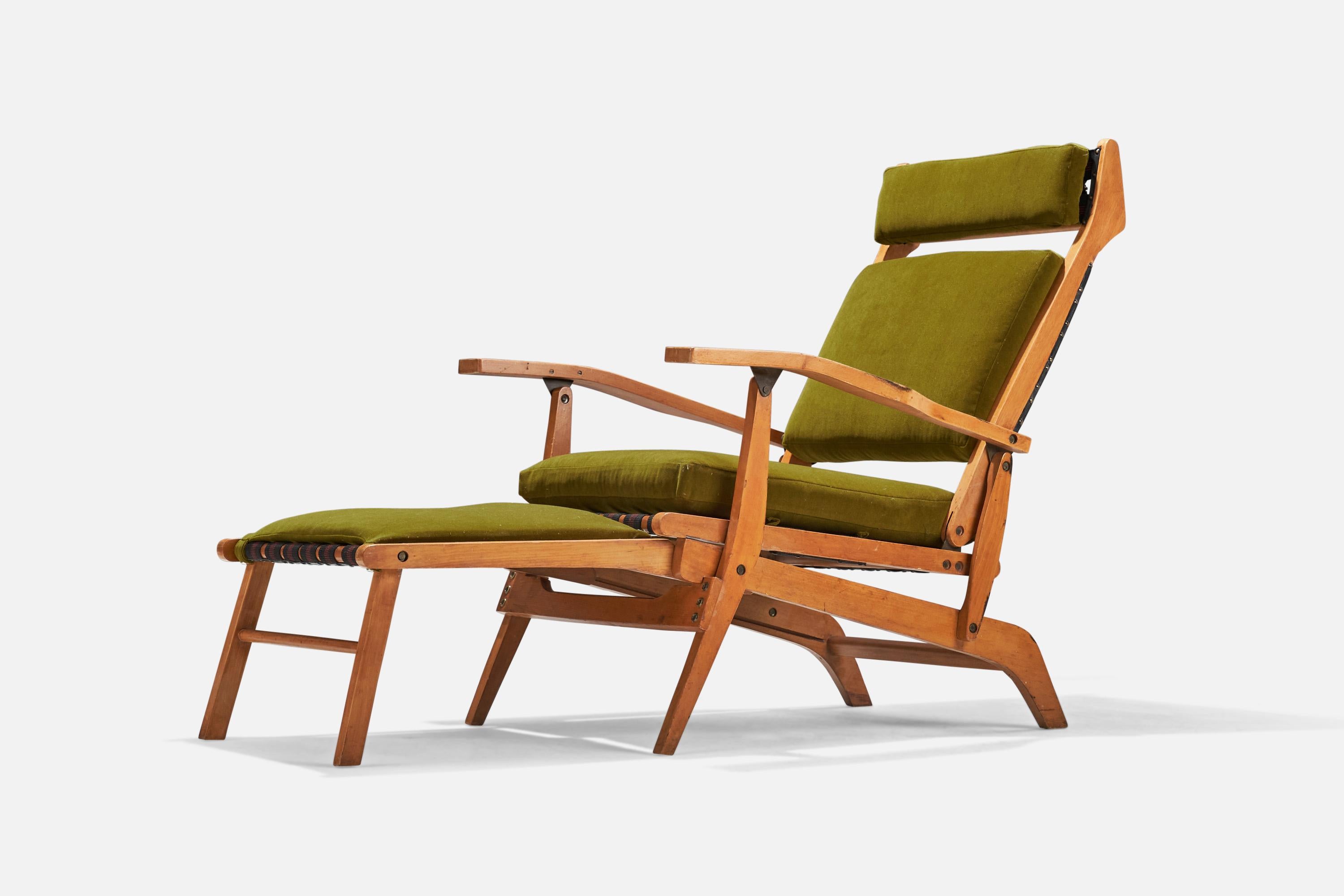 Ein verstellbarer Sessel oder Chaiselongue aus grünem Samt und Buche mit angebrachter Fußstütze, entworfen und hergestellt in Italien, 1950.

Abmessungen variabel, gemessen wie im ersten Bild dargestellt.