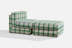 Designer italien, fauteuil et repose-pieds, tissu, Italie, années 1970