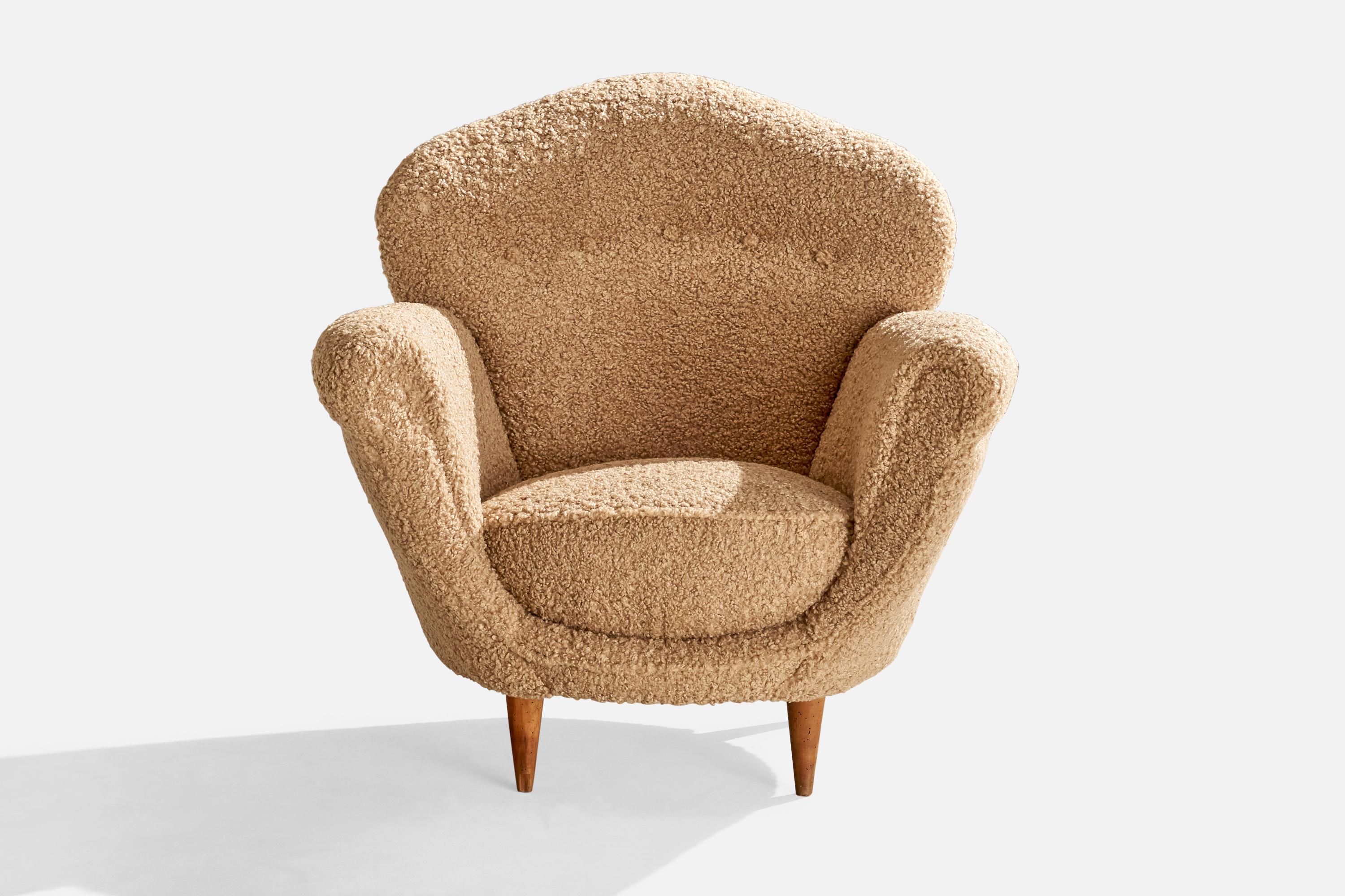 Italian Designer, Lounge Chair, Fabric, Wood, Italy, 1940s In Good Condition For Sale In High Point, NC