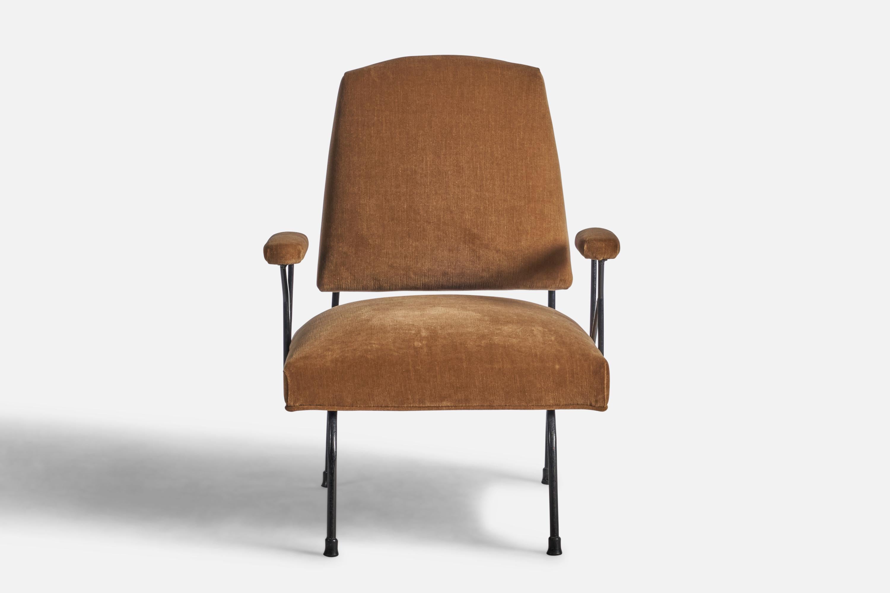 Mid-Century Modern Italian Designer, Lounge Chair, Iron, Velvet, Italy, 1940s For Sale