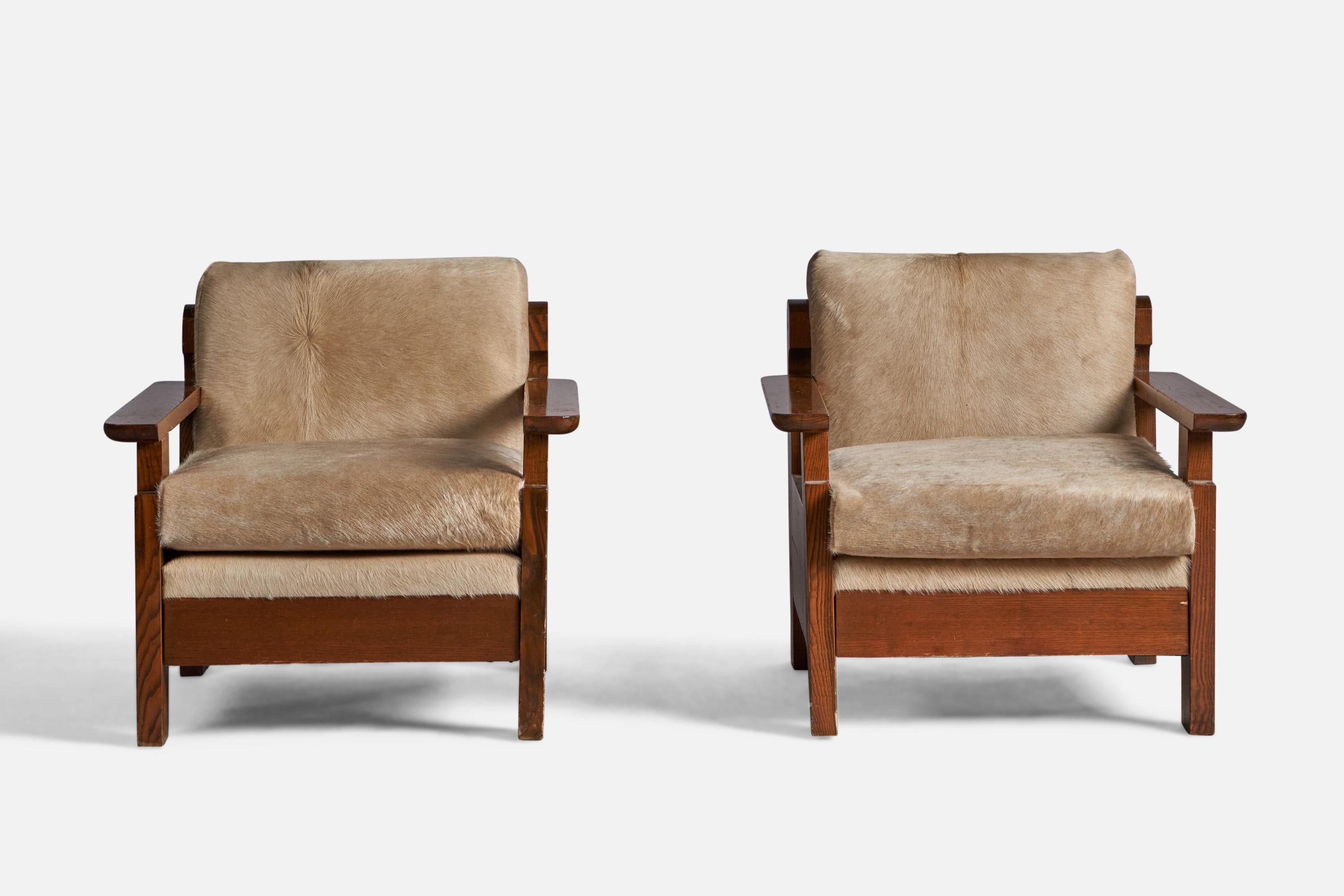 Mid-Century Modern Italian Designer, Lounge Chair, Pine, Cowhide, Italy, 1960s For Sale