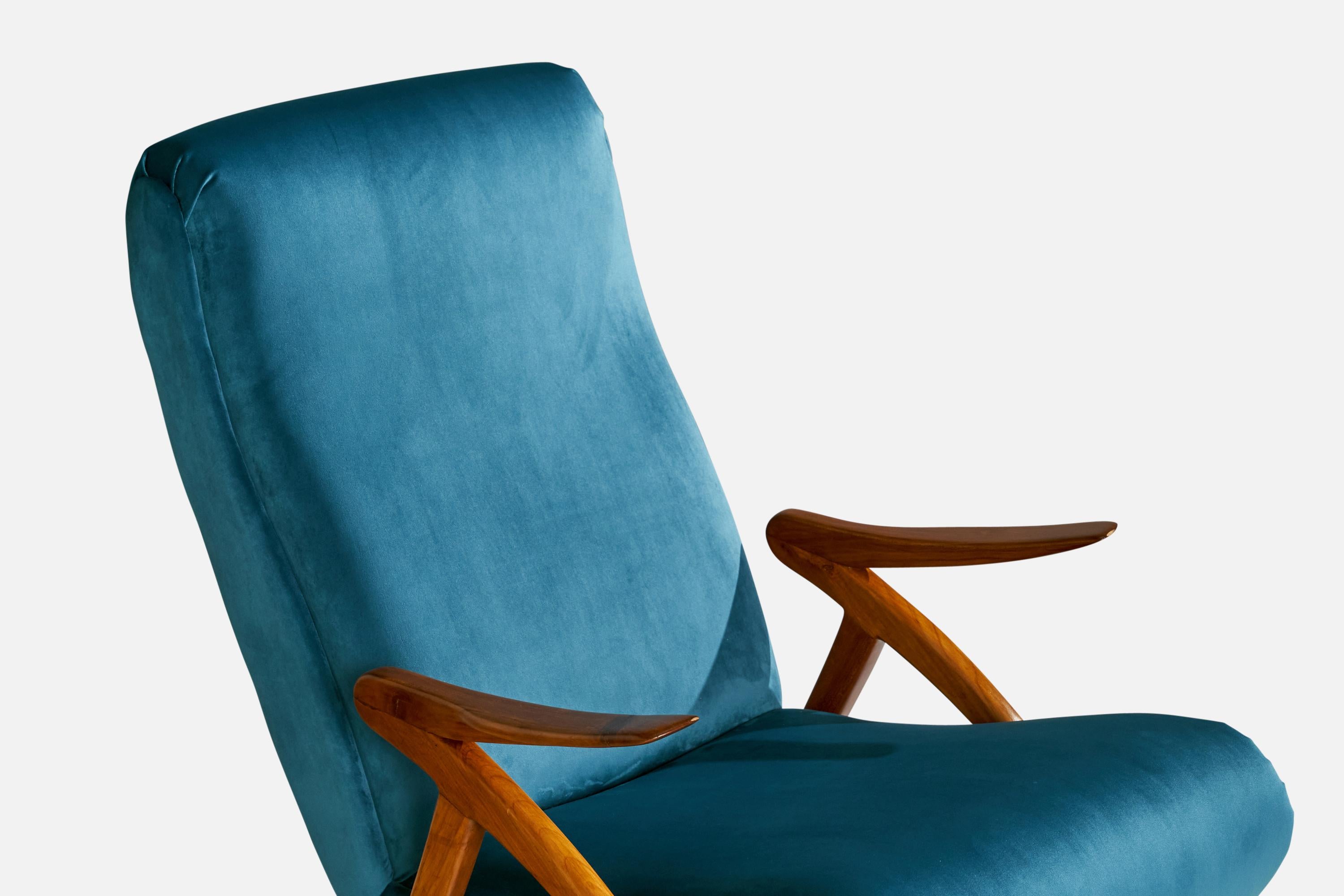 Italian Designer, Lounge Chair, Velvet, Walnut, Italy, 1950s For Sale 6