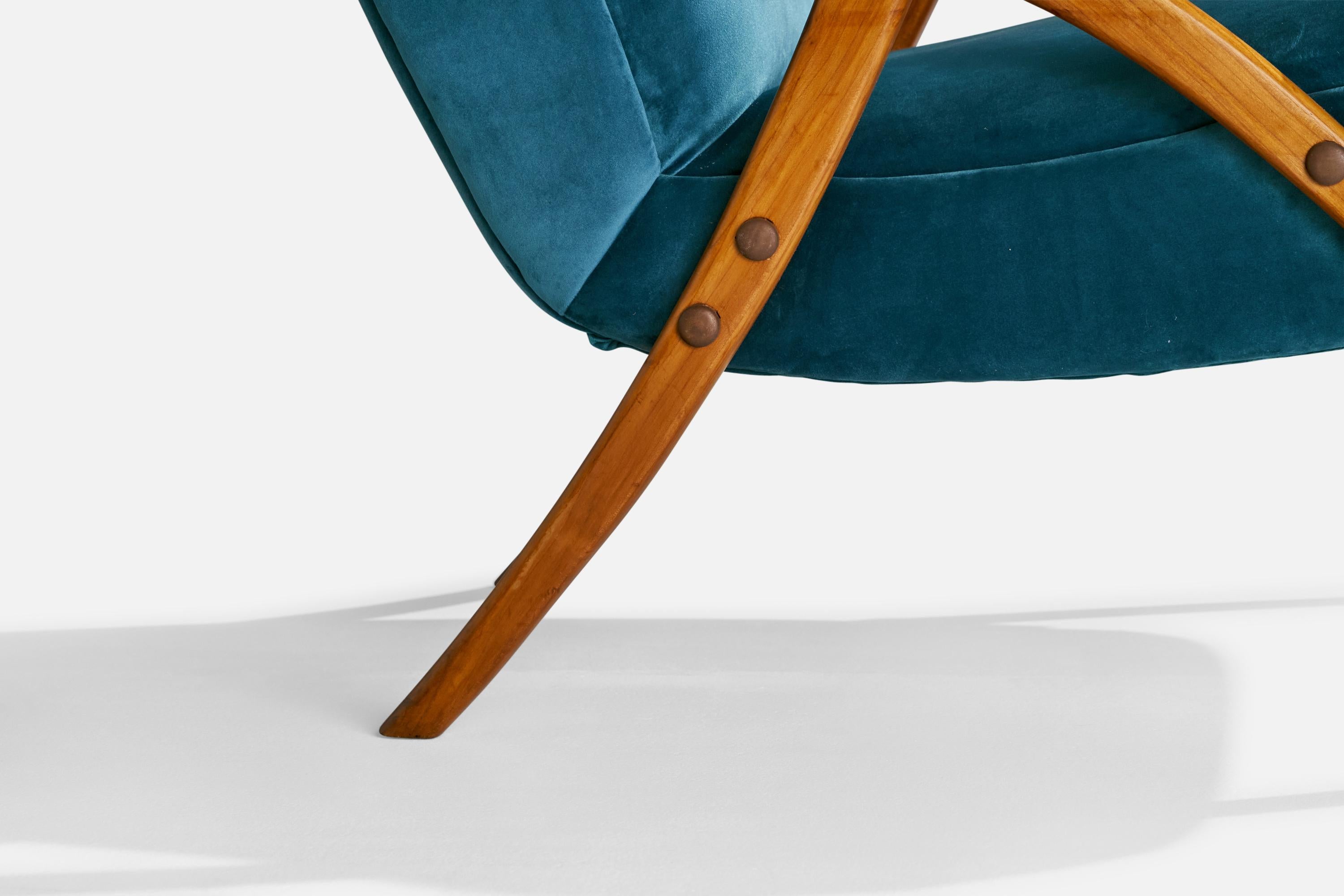 Scandinavian Modern Italian Designer, Lounge Chair, Velvet, Walnut, Italy, 1950s For Sale