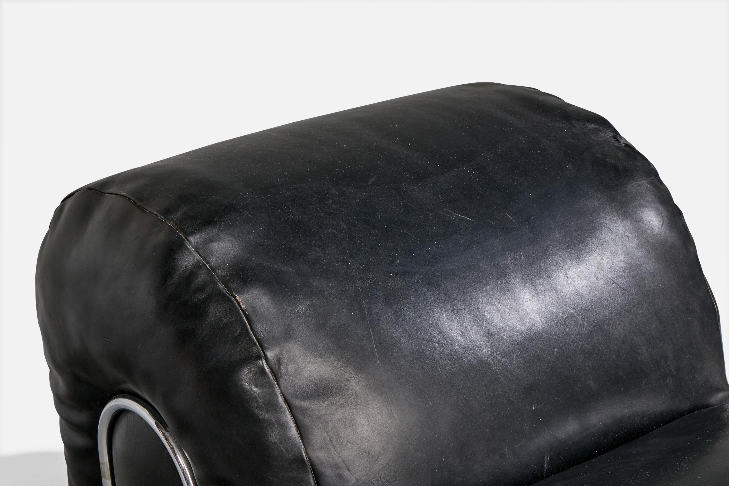 Italian Designer, Lounge Chair with Ottoman, Leatherette, Steel, Italy, 1970s For Sale 4