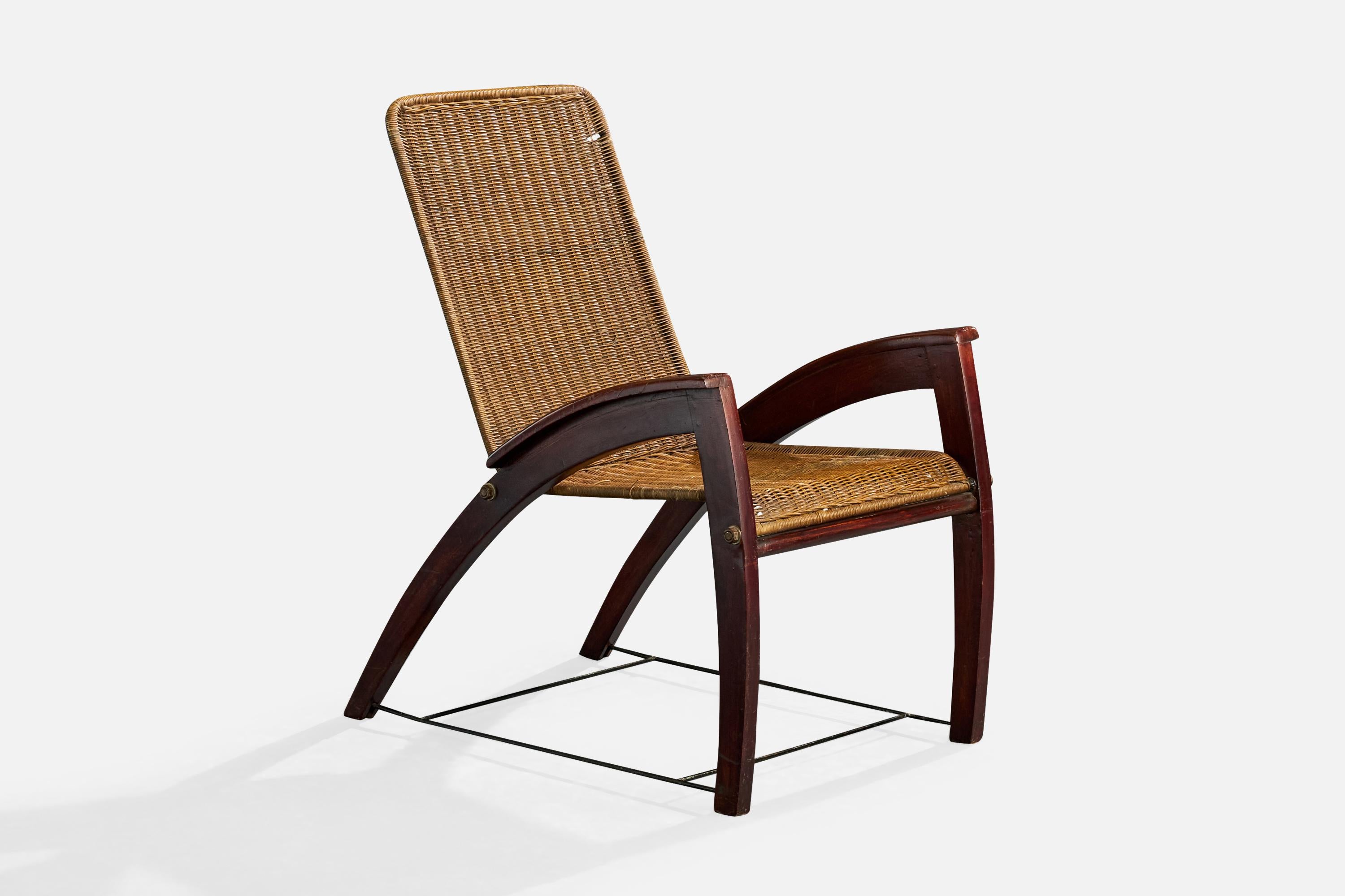 Chaise longue avec pouf de designer italien, Wood, rotin, fer, Italie, années 1950 État moyen - En vente à High Point, NC